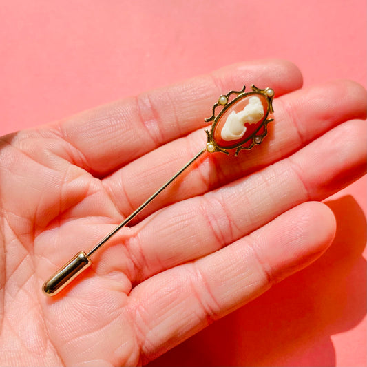 1950s COSTUME PEARL CAMEO HAT PIN