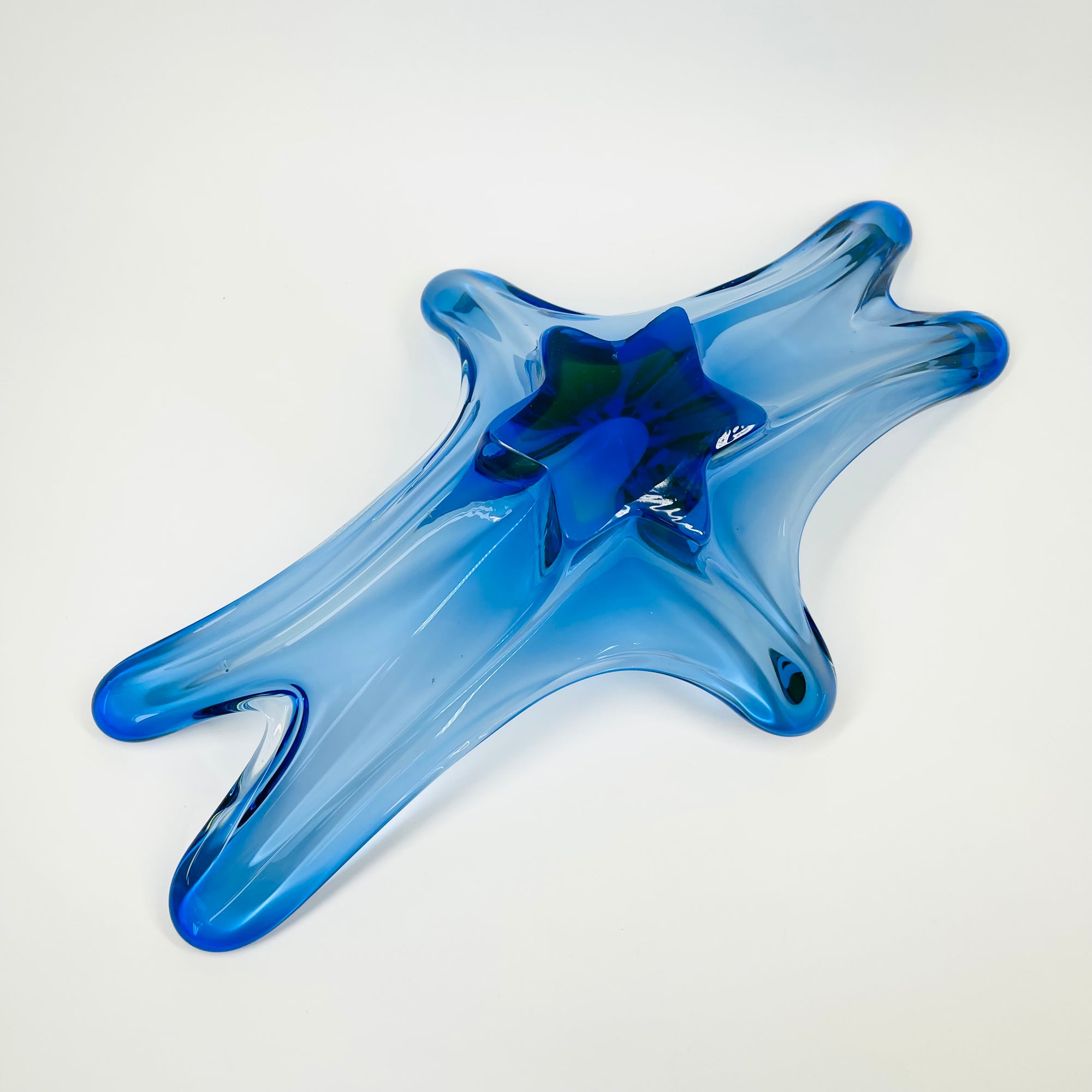 X-LARGE 1940s URANIUM MURANO BLUE SOMMERSO GLASS BOWL