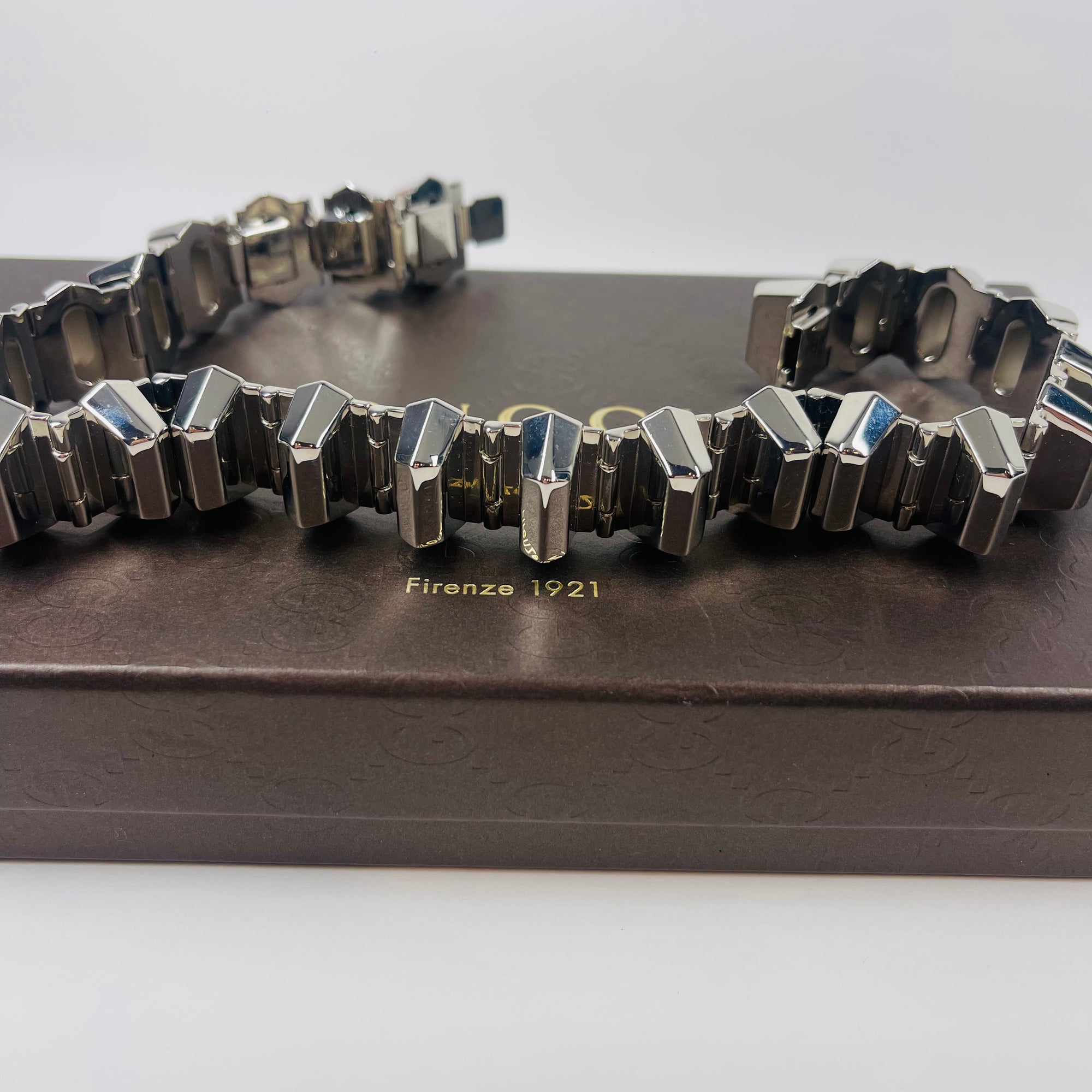 VINTAGE GUCCI STAINLESS STEEL HARDWARE COLLAR NECKLACE