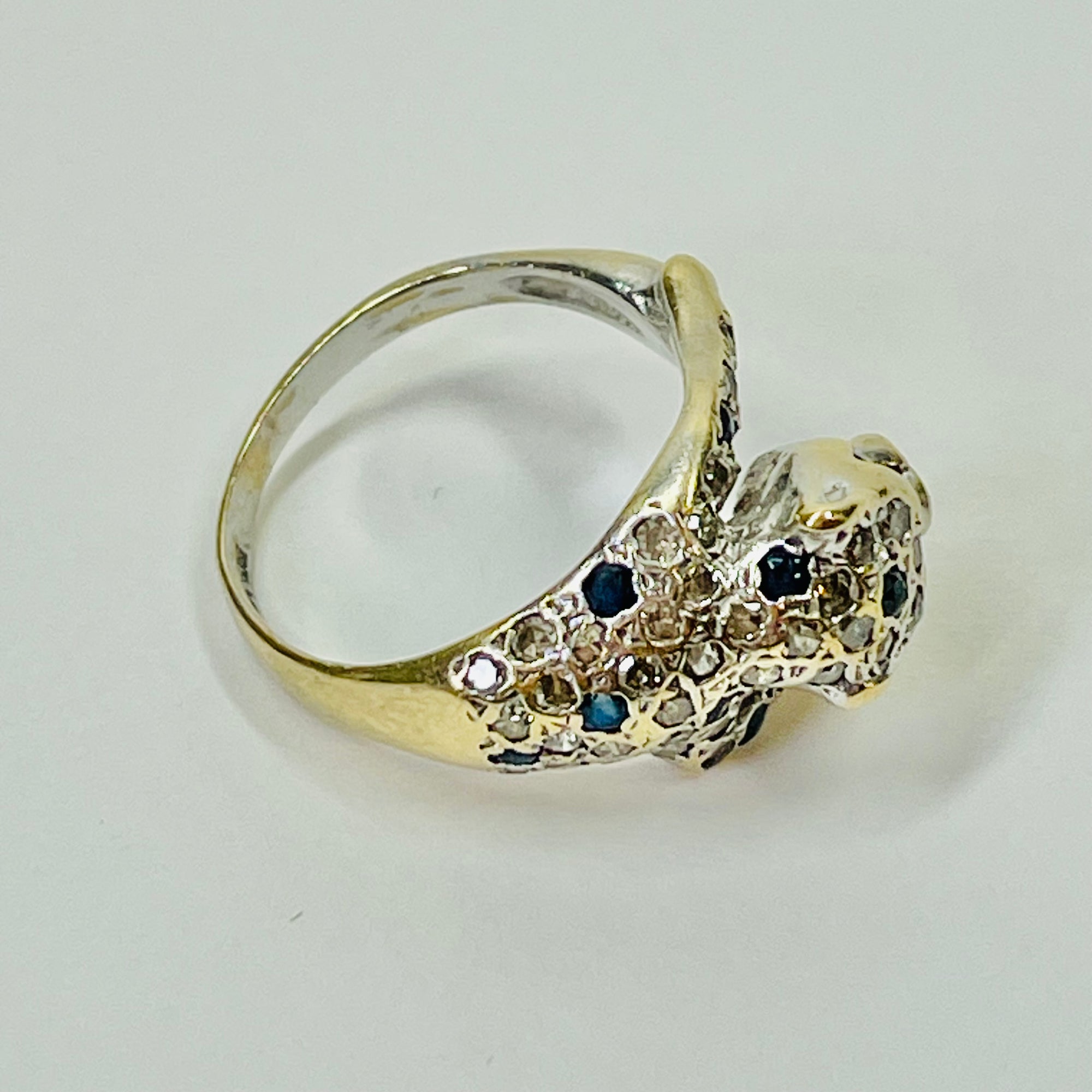 1950s 14K WHITE GOLD DIAMOND BLUE SAPPHIRE SNOW LEOPARD RING