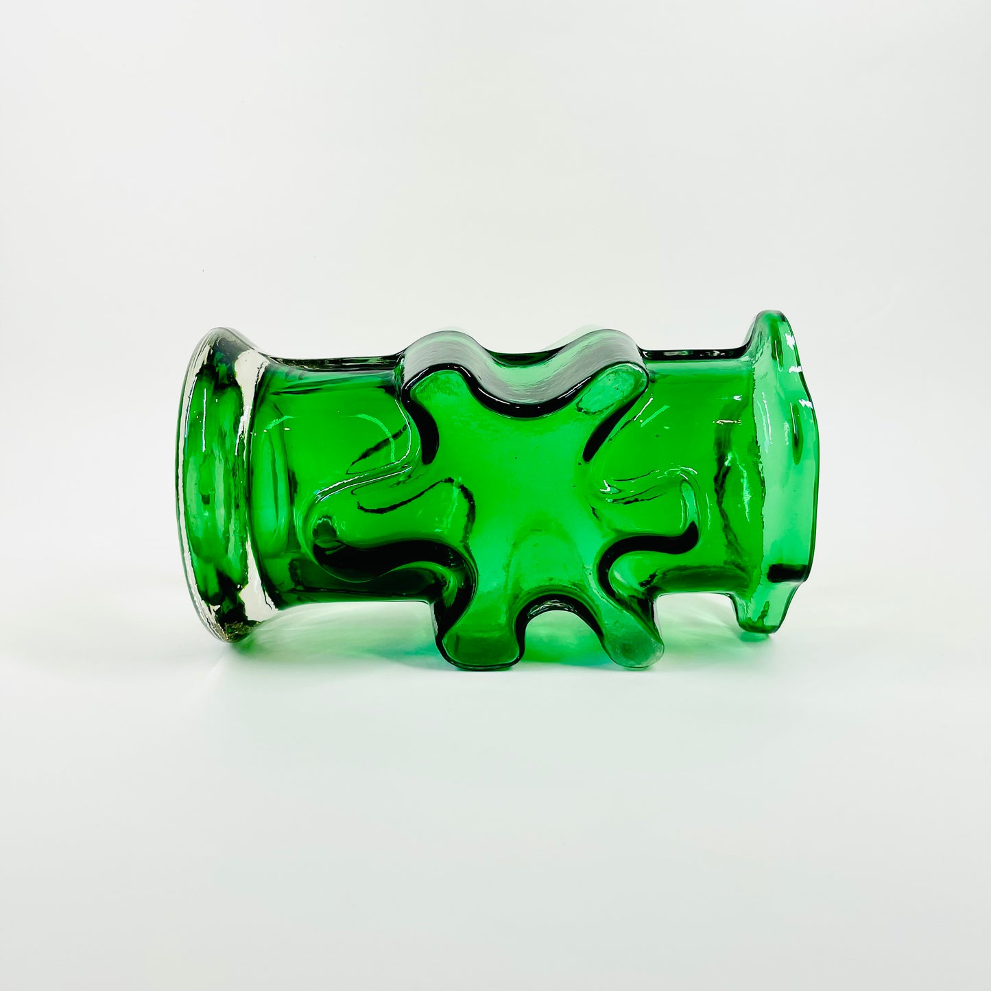 1970s FINNISH KASPERI GREEN GLASS VASE