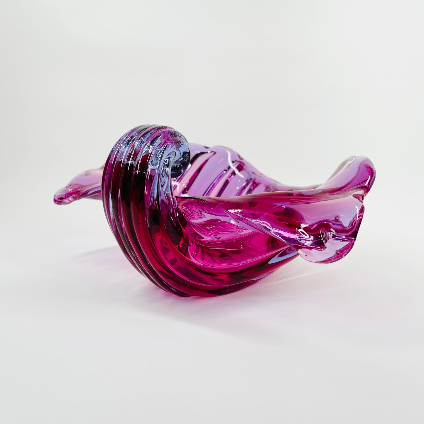 1950s PINK PURPLE MURANO NEODYMIUM GLASS SHELL BOWl