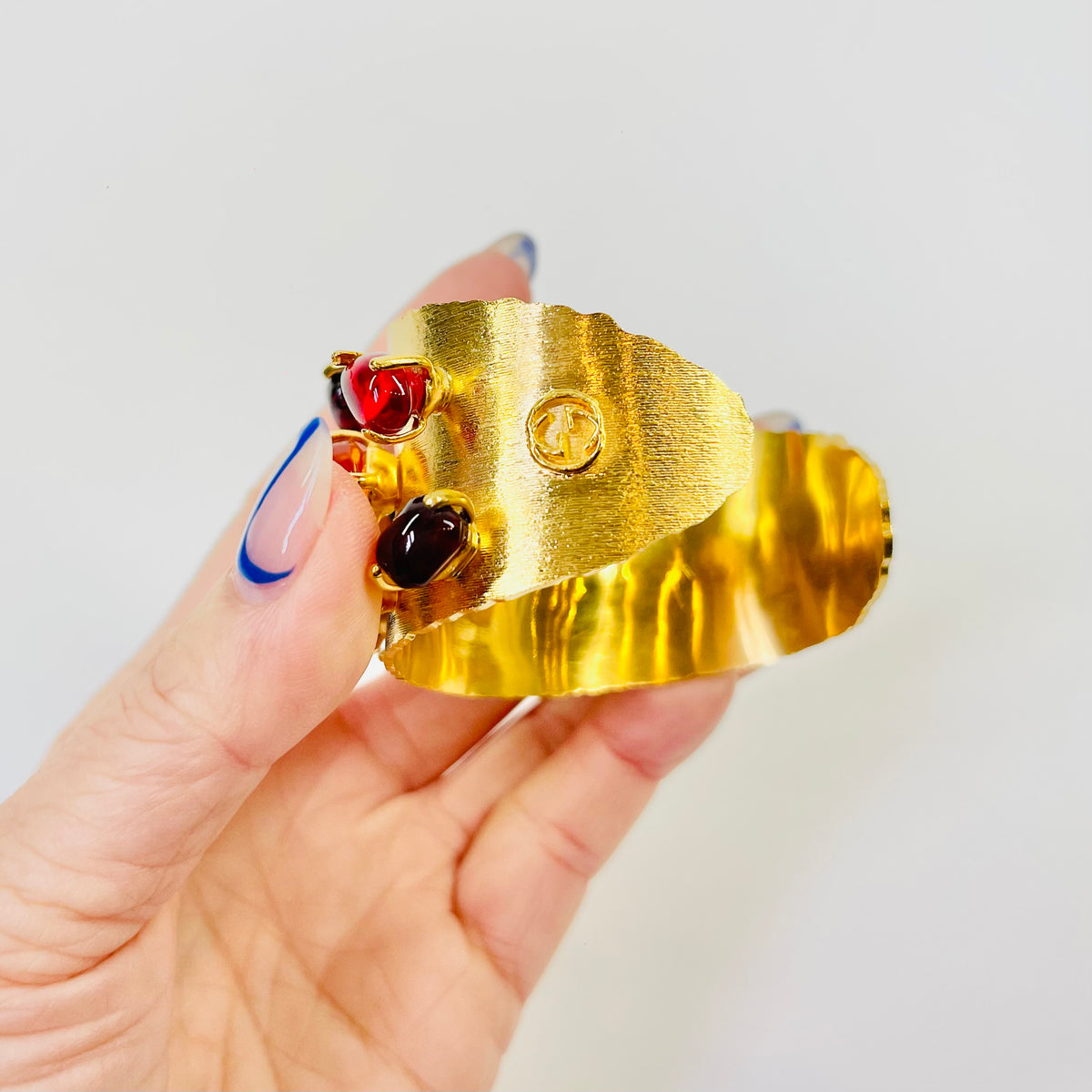 RUNWAY 1980s GUCCI GRIPOIX TUTTI FRUITTI CUFF