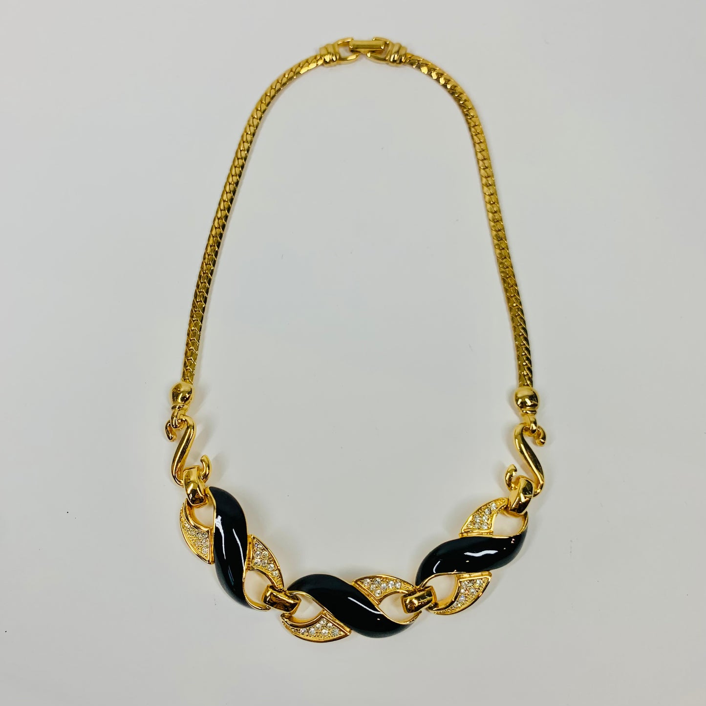 80s TRIFARI BLACK ENAMEL NECKLACE SUITE