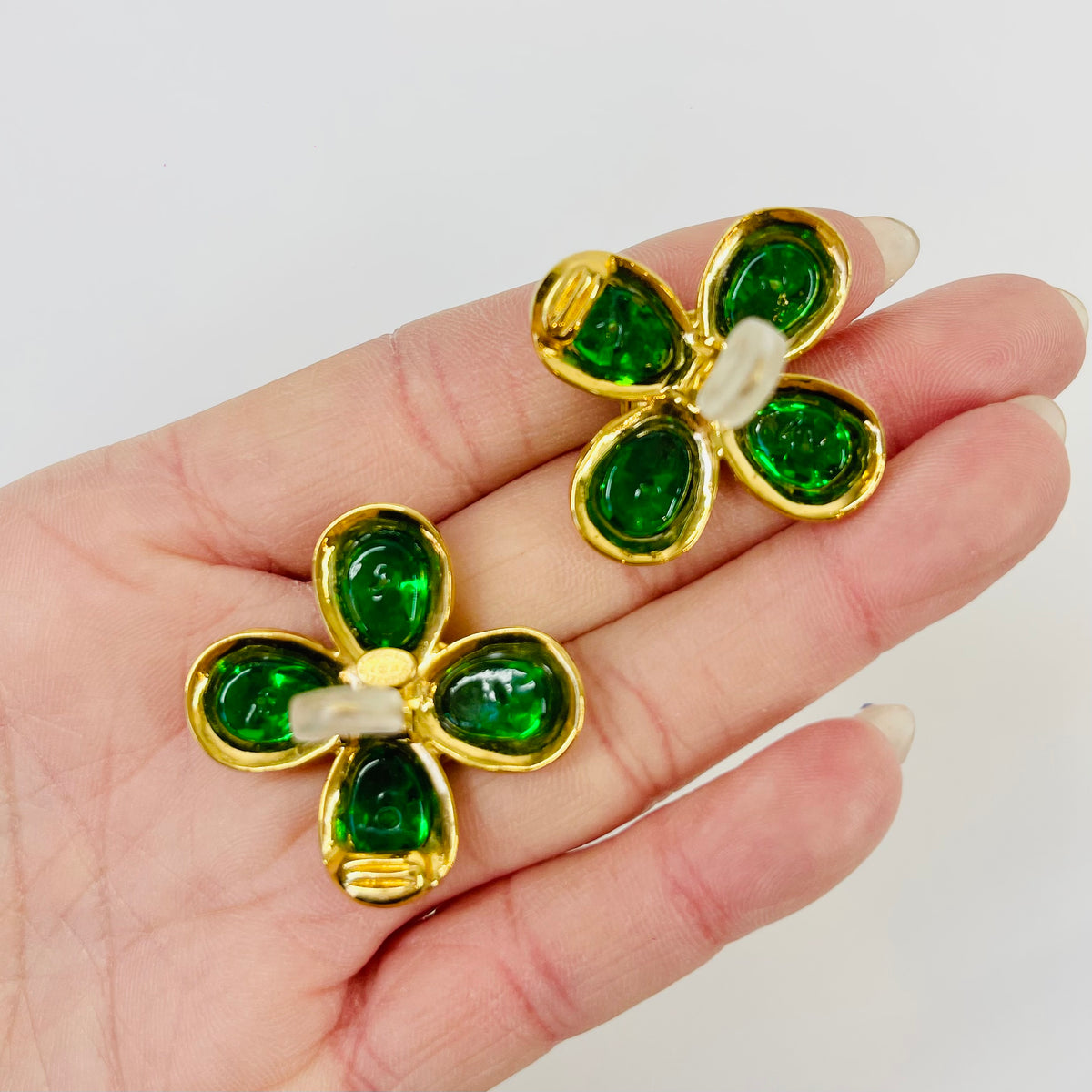 1980s CHANEL GRIPOIX GREEN GLASS FLOWERS CLIP ON EARRINGS