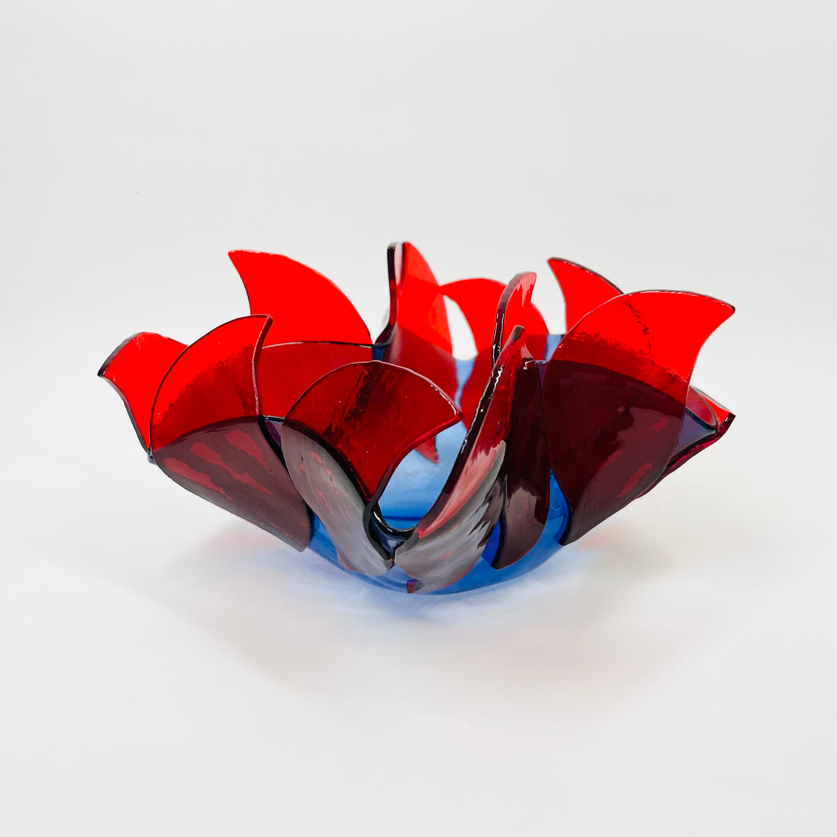 1980s HAND MADE RED COBALT BLUE FUSED GLASS HANDKERCHIEF BOWL