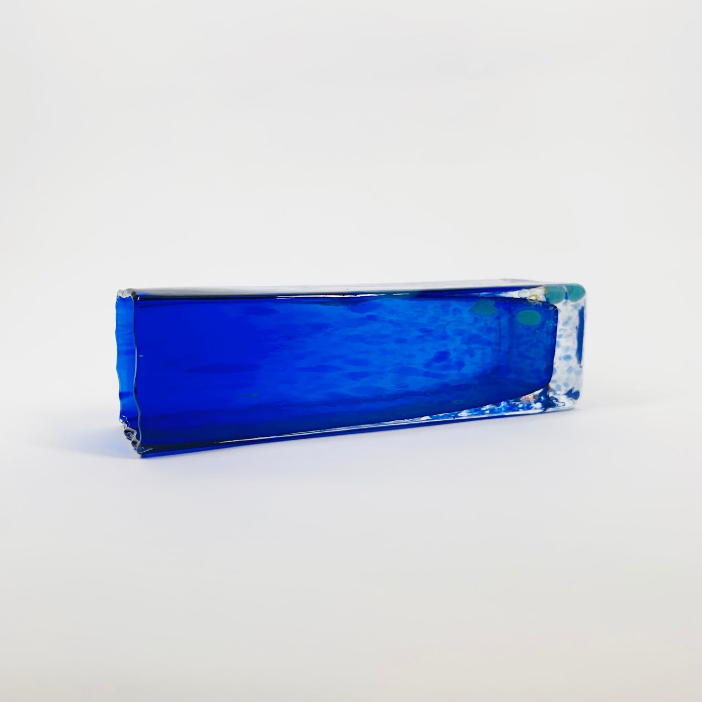 1980s AUSTRALIAN ART GLASS COBALT BLUE VASE