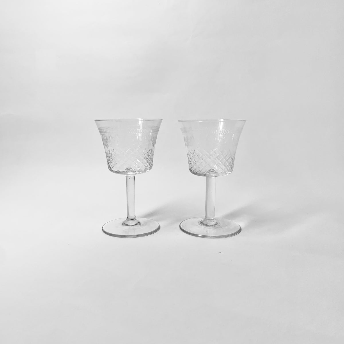 ANTIQUE ETCHED PALL MALL LIQUEUR GLASSES