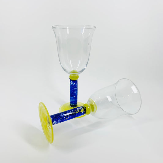 1980s MOUTH BLOWN BLUE YELLOW SPATTER GLASS WINE GLASSES/GOBLETS