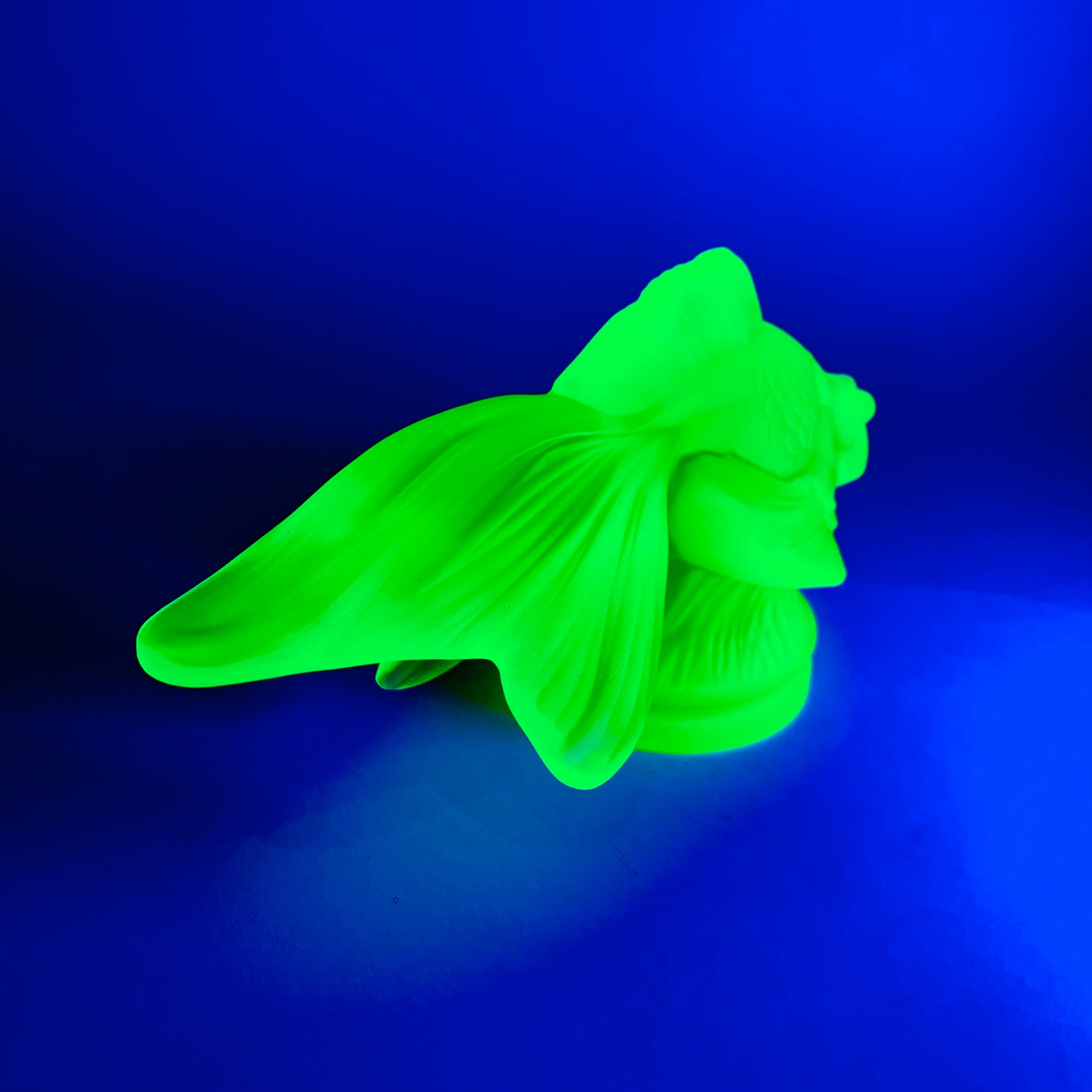 URANIUM GLASS GOLDFISH PAPERWEIGHT