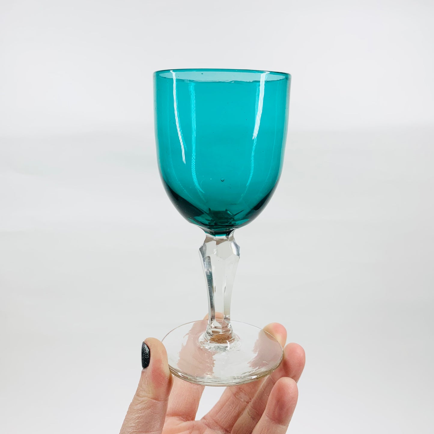 ANTIQUE TURQUOISE GREEN WINE GLASSES CLEAR STEM