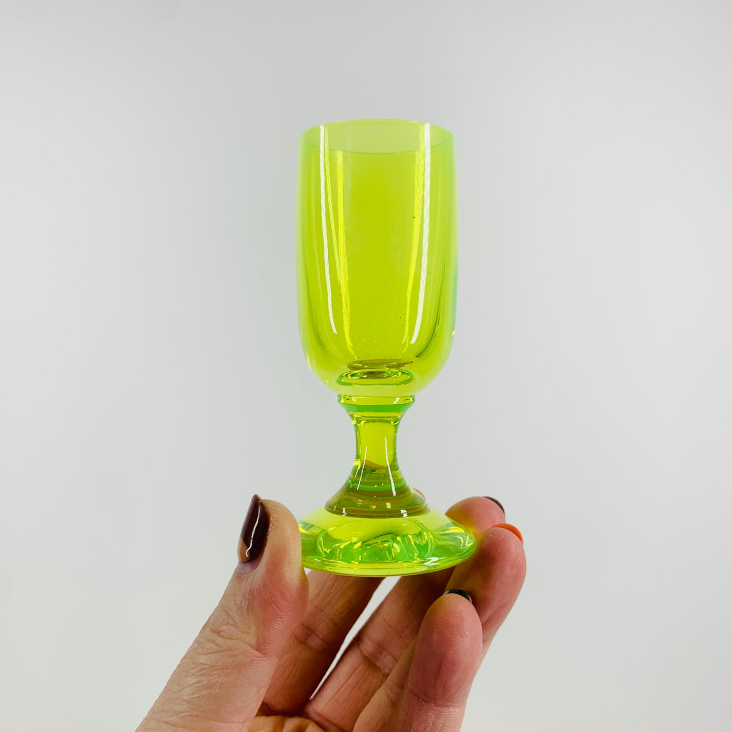 ART DECO URANIUM SHOT GLASSES SET