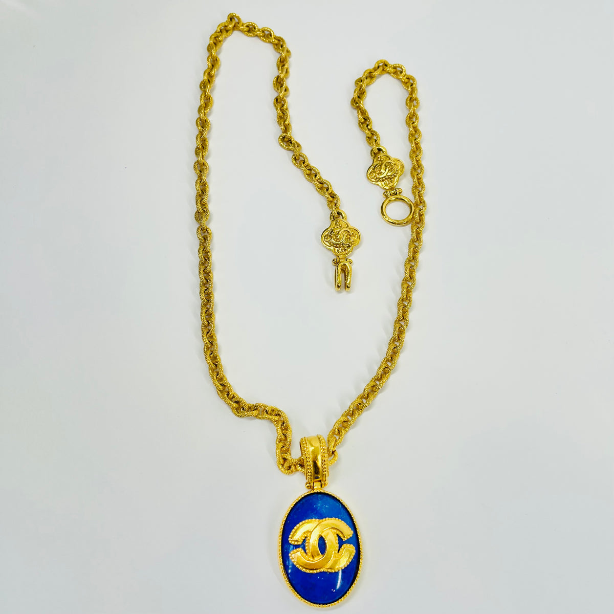 1995 CHANEL CC LOGO MUGHAL STYLE LAPIS AZULI MEDALLION PENDANT NECKLACE