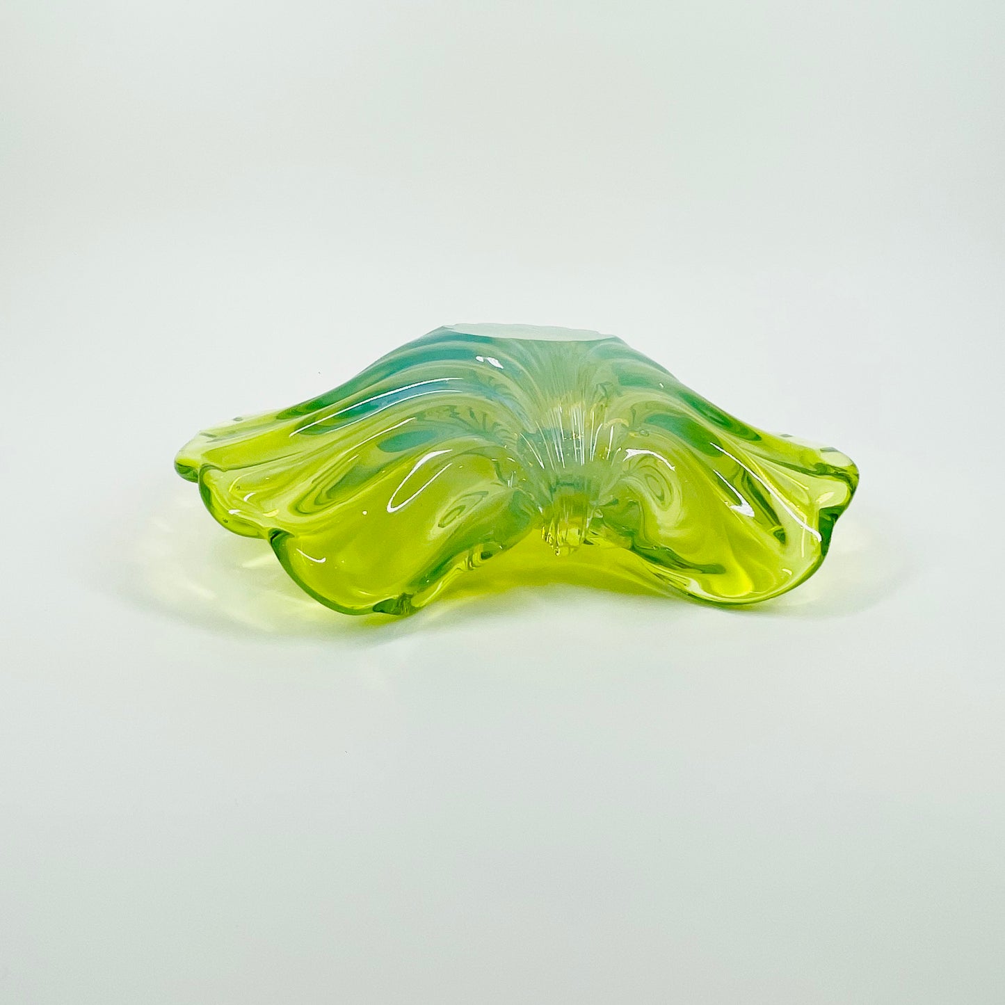 1950s MURANO GREEN OPALESCENT SHELL BOWL