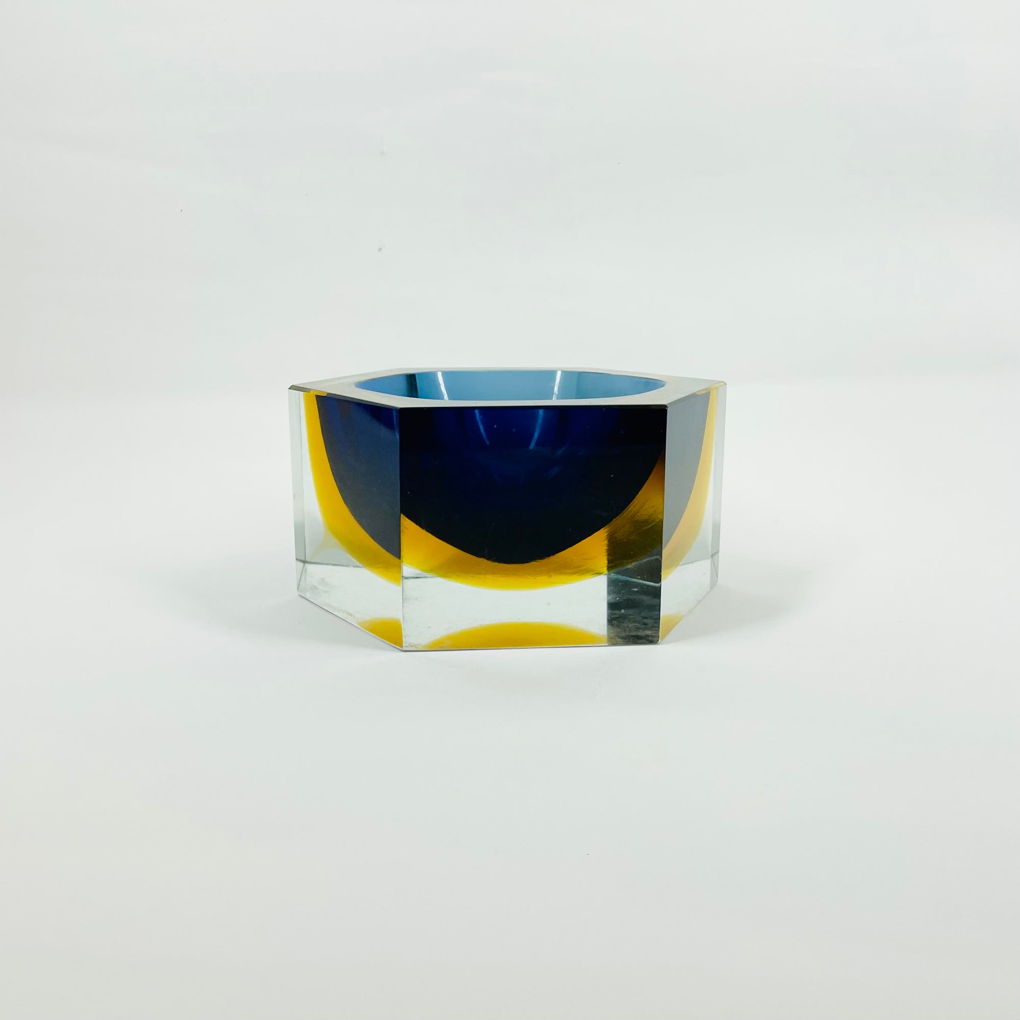 1950s COBALT BLUE TEAL GOLD MURANO MANDRUZZATO SOMMERSO FACETED GLASS HEXAGON BOWL