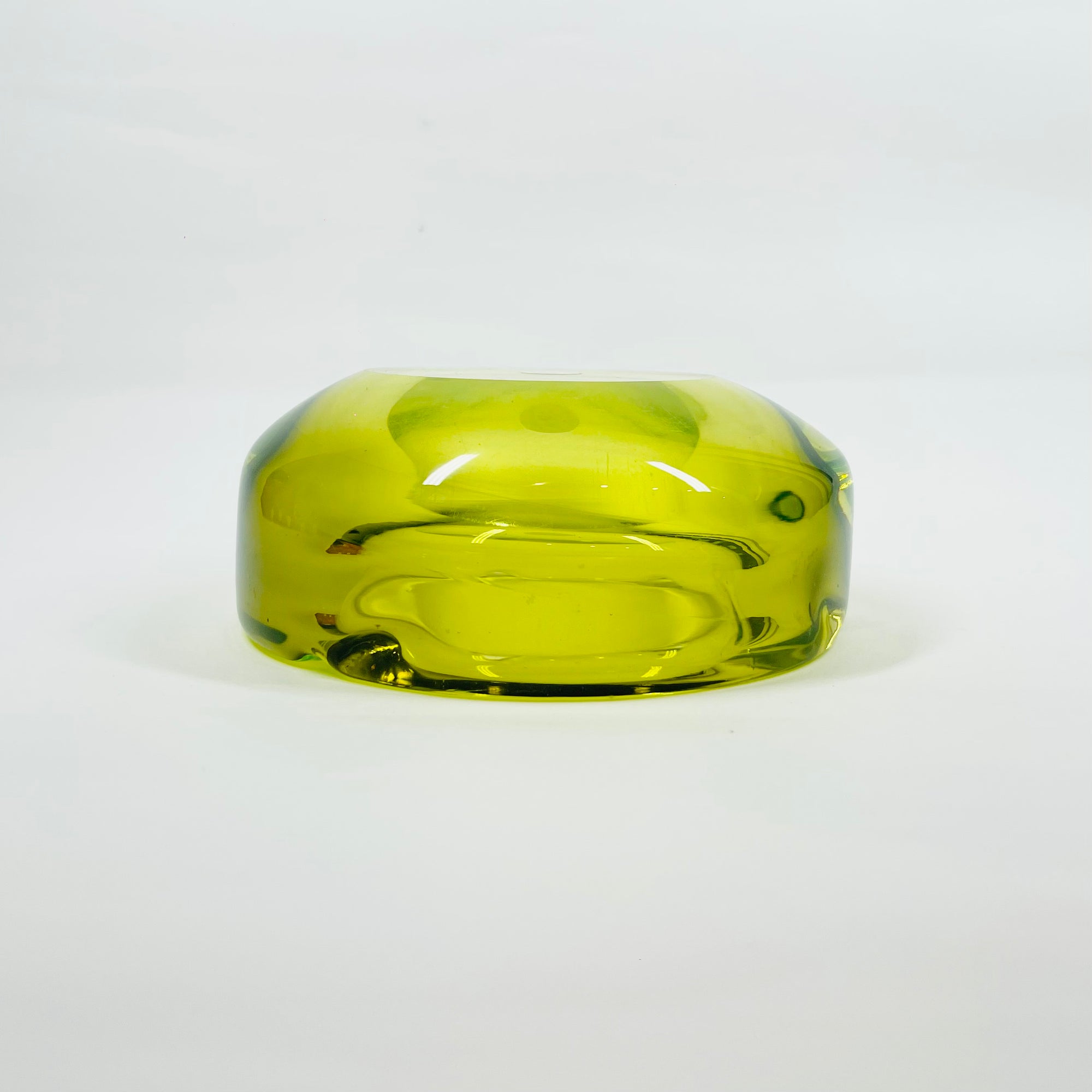1940s LIME GREEN MURANO URANIUM SOMMERSO GLASS BOWL/ASHTRAY
