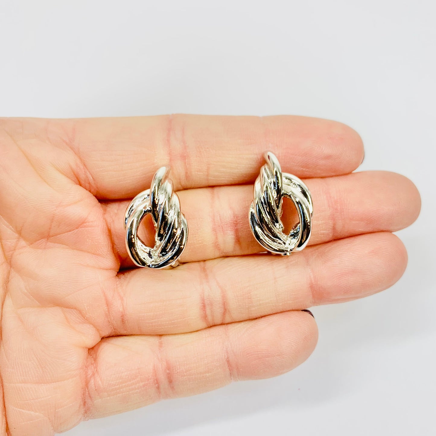 60s KNOT WINGS EARRINGS