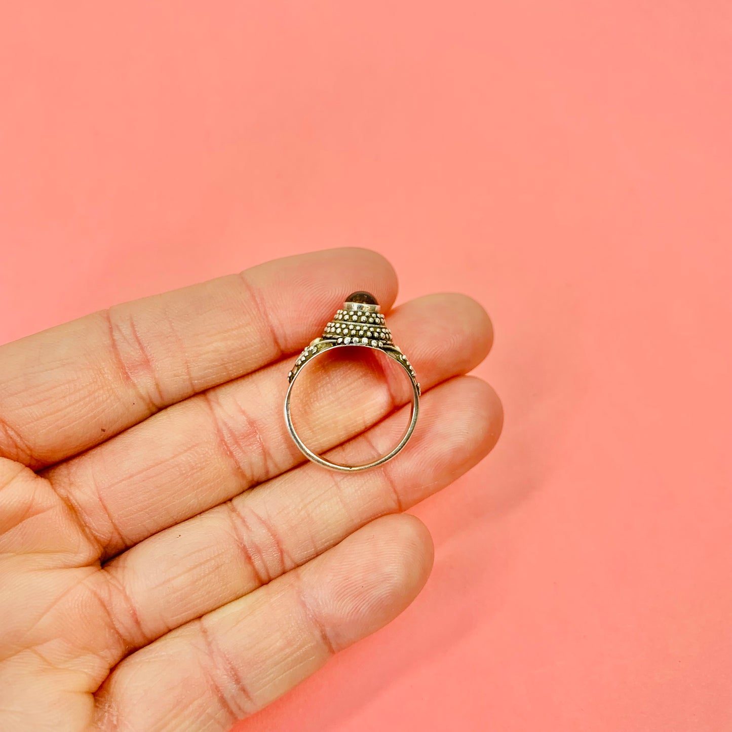 SILVER AMBER CABOCHON RING