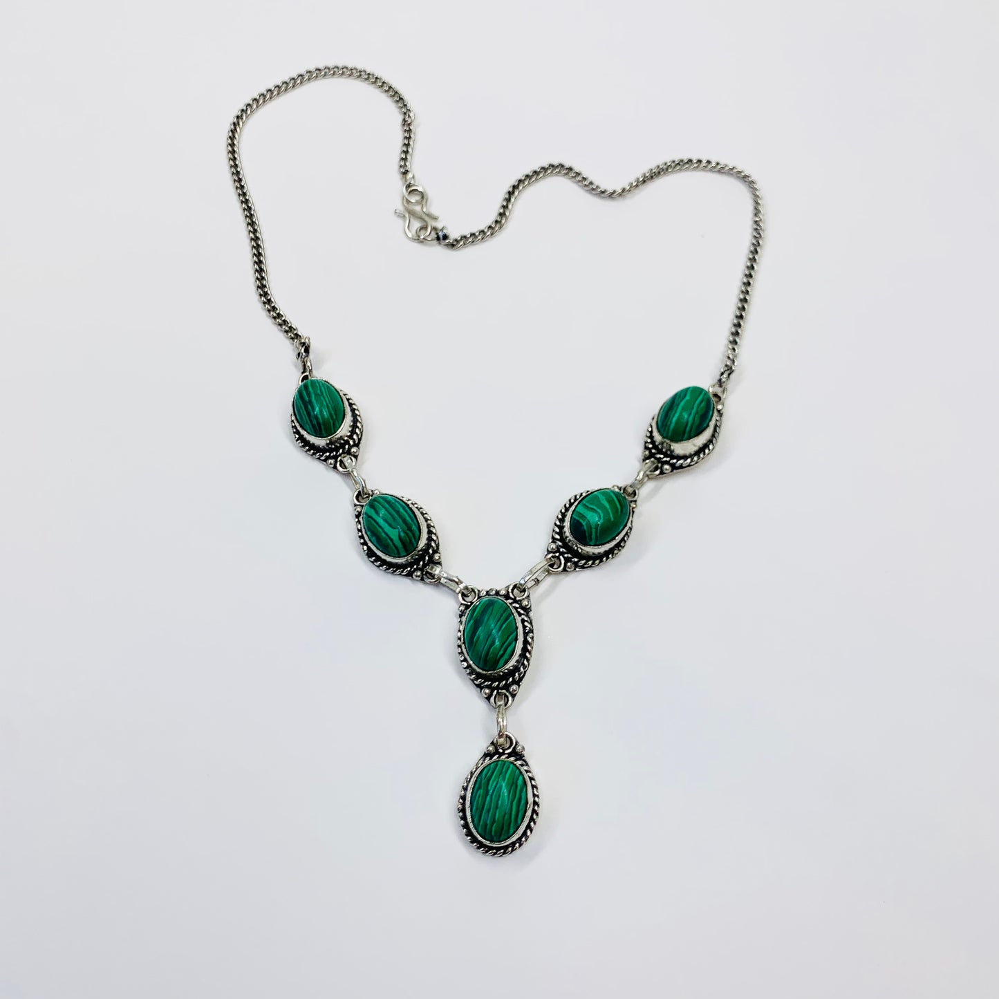 SILVER MALACHITE NECKLACE