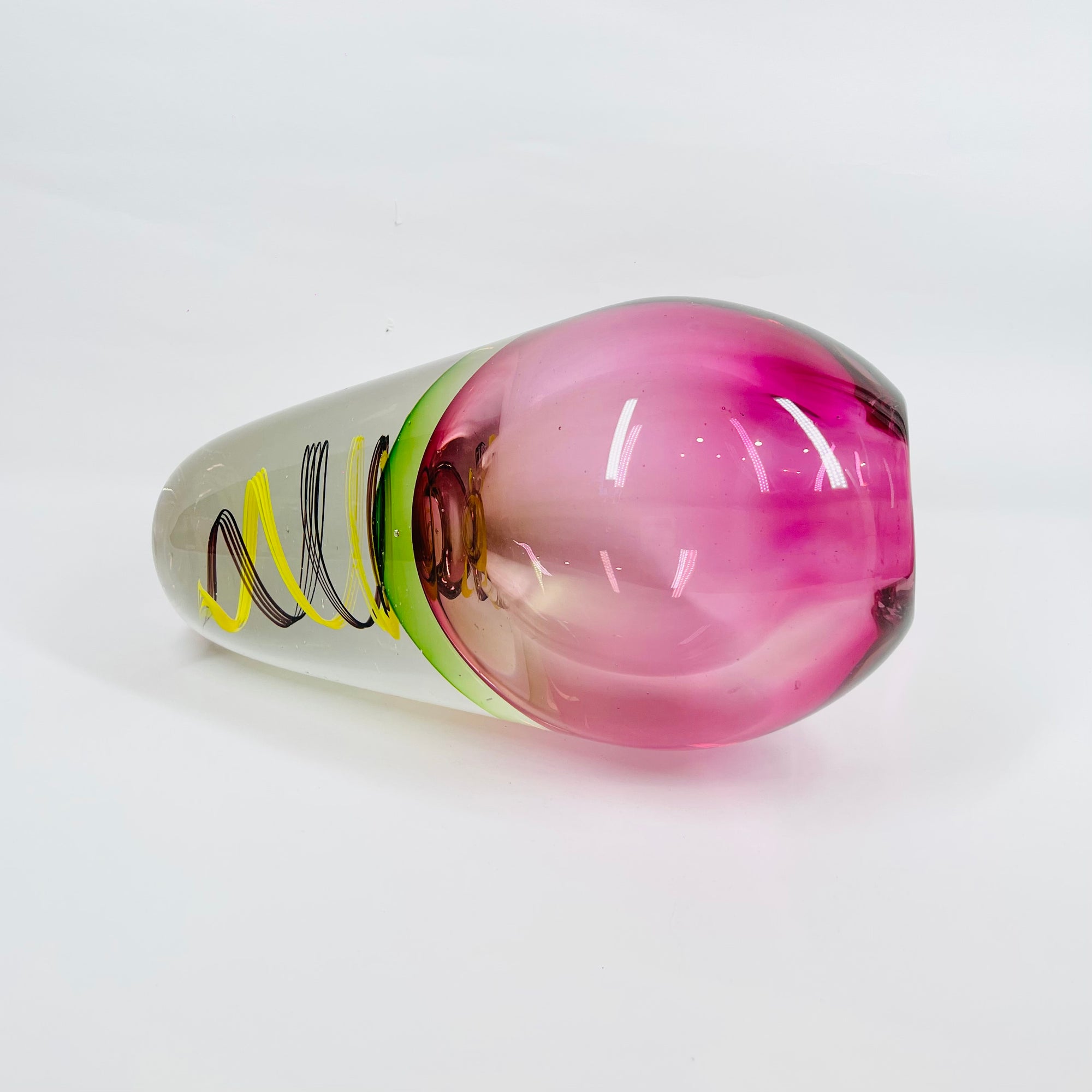 1950s PINK GREEN SOMMERSO MURANO SOMMERSO GLASS VASE WITH LATTICINO SWIRLS