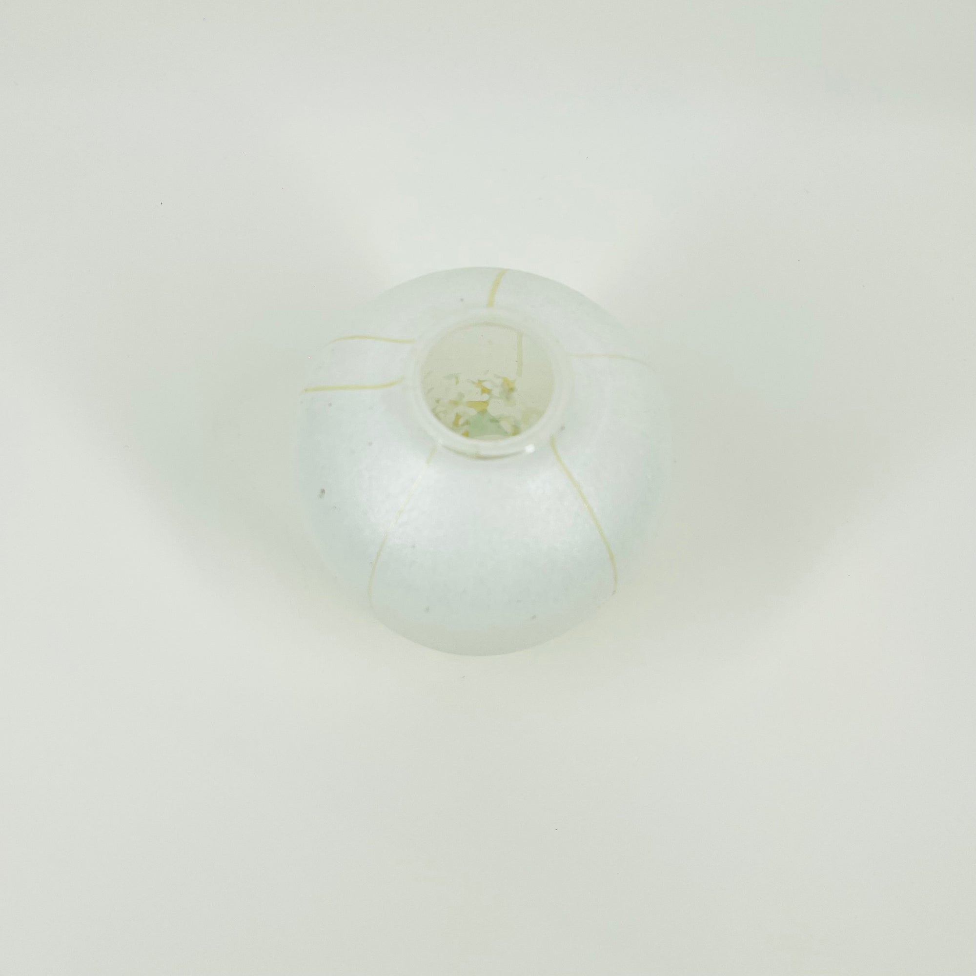 1980s HAND MADE CASED WHITE YELLOW GREEN SPATTER ART GLASS POSY VASE