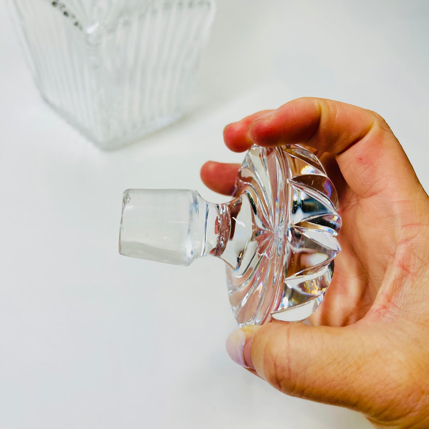 BB CUT CRYSTAL DECANTER