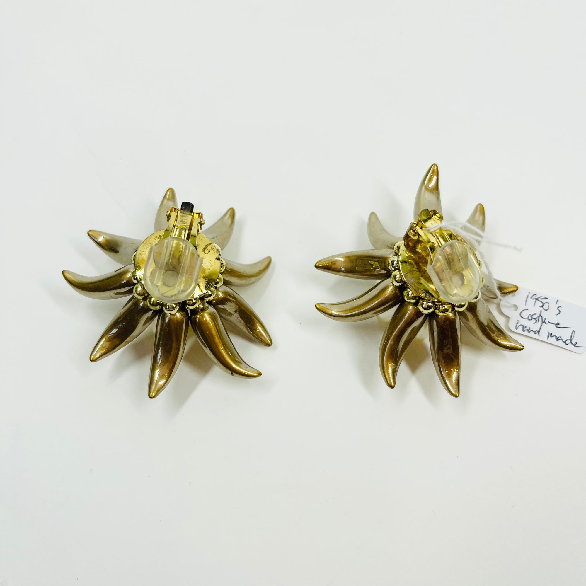 1950s LARGE COSTUME PEARL STARBURST FLOWER CLIP ON EARRINGS
