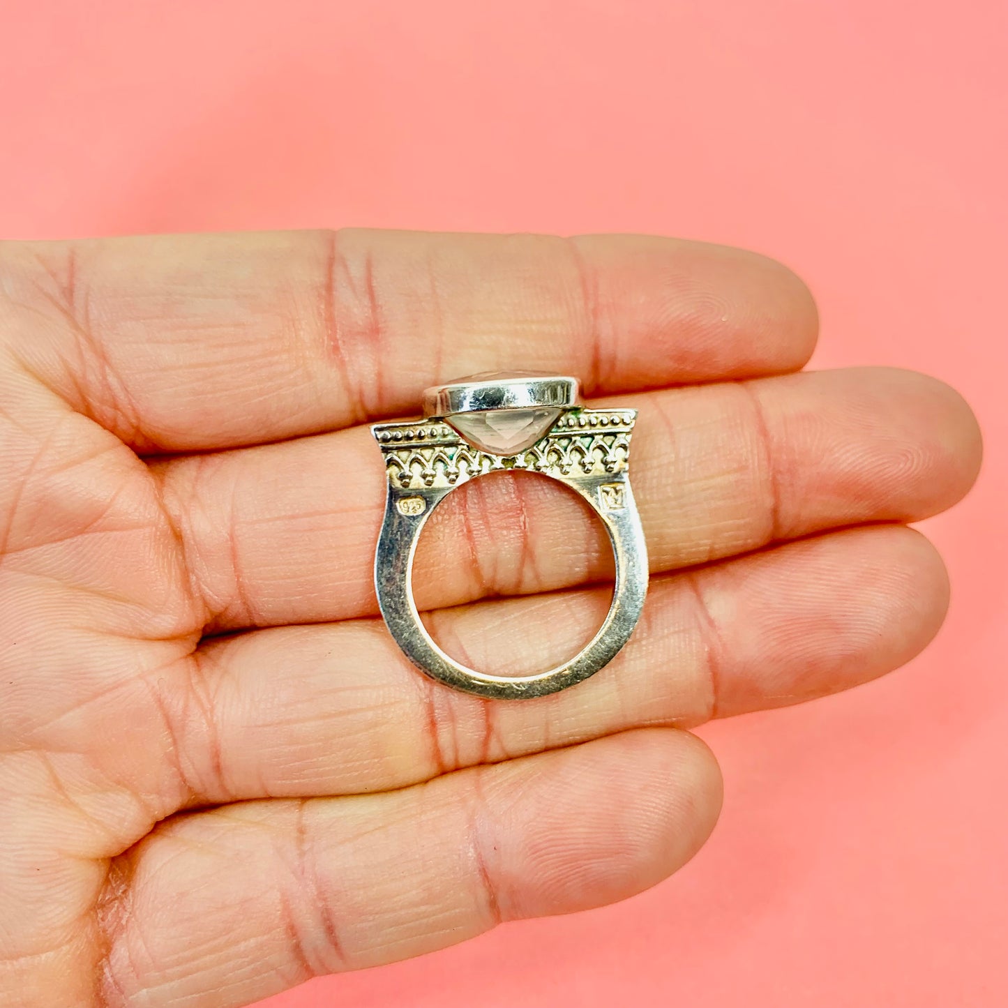 60s MODERNIST SILVER RING WITH BEZEL MOONSTONE