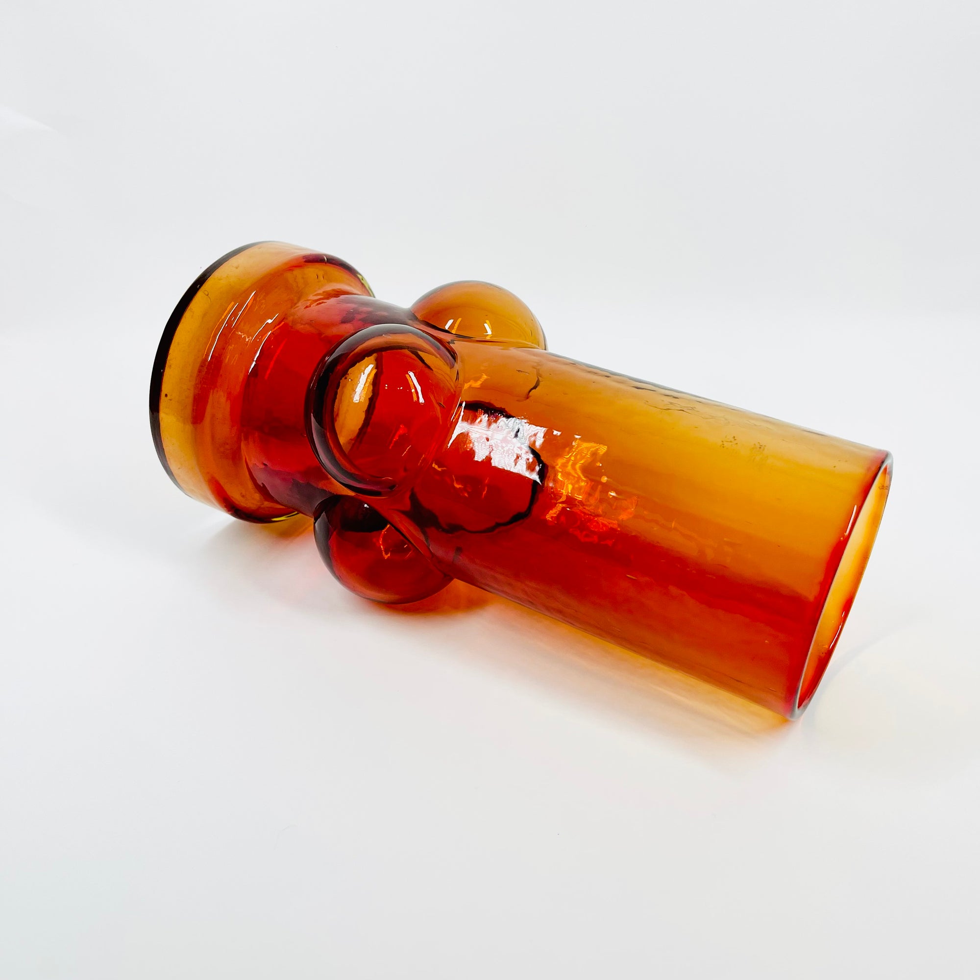 1960s FINNISH RIIHIMAEN RED ORANGE GLASS VASE