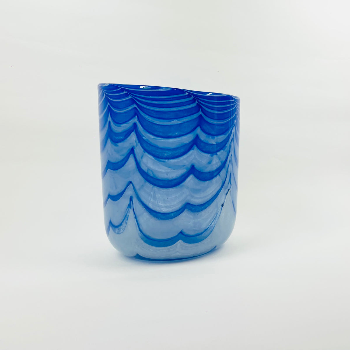 1980s AUSTRALIAN MOUTH BLOWN BLUE SWIRLS ART GLASS VASE BY STEPHEN MORRIS
