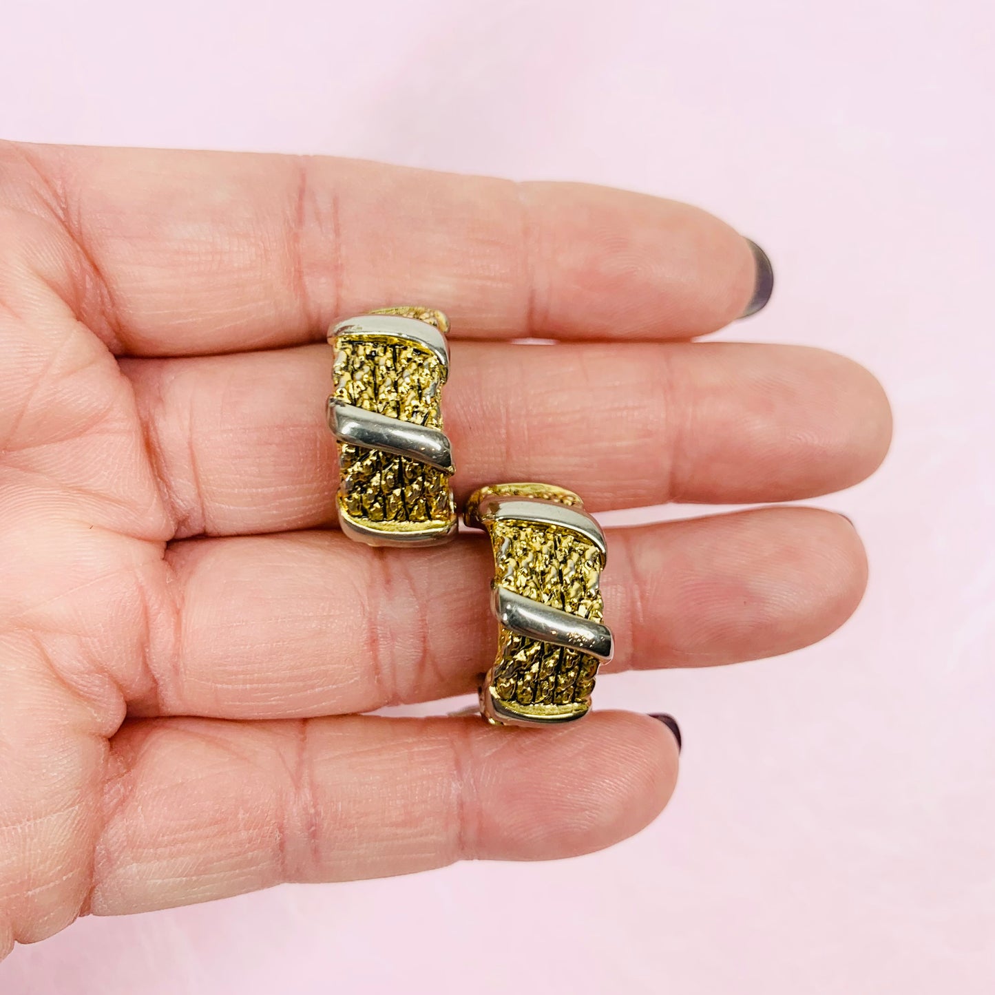 80s 2 TONE TEXTURED OLD MONEY EARRINGS