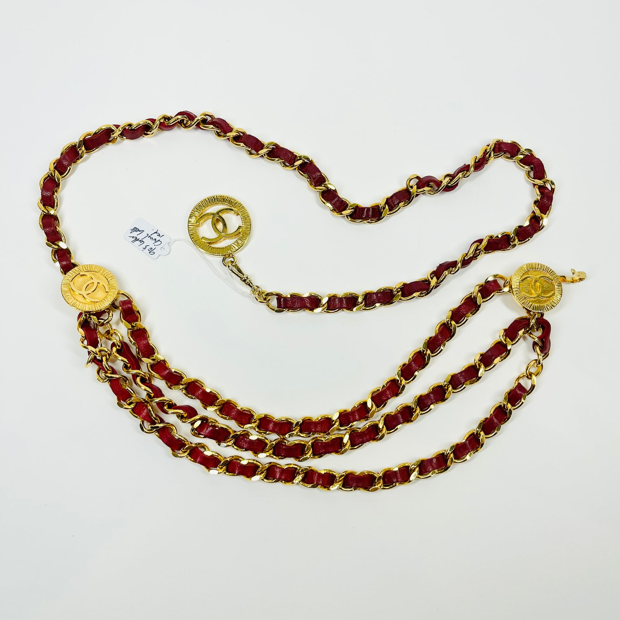1984 CHANEL MATELASSE RED/BURGUNDY LEATHER GOLD PLATED LOGO BELT