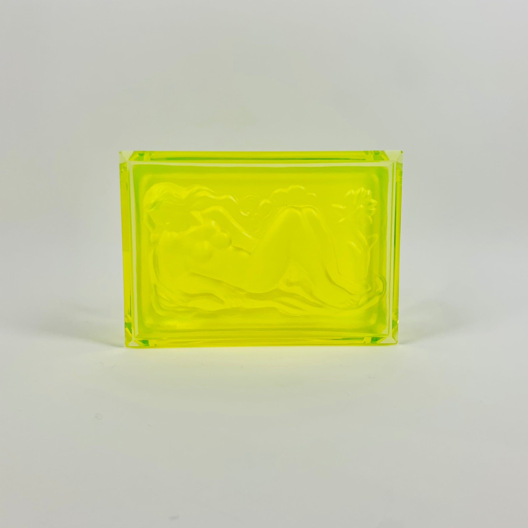 URANIUM GLASS NUDE MOTIF LIDDED BOX