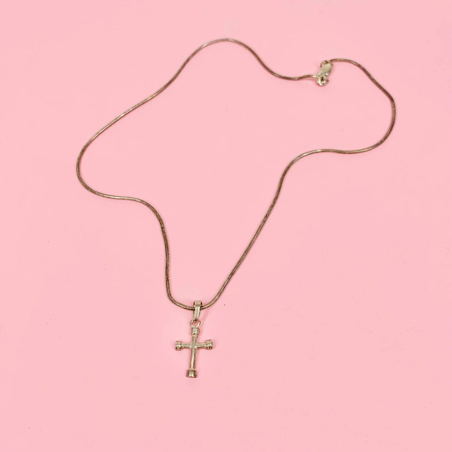 SILVER CROSS PENDANT NECKLACE