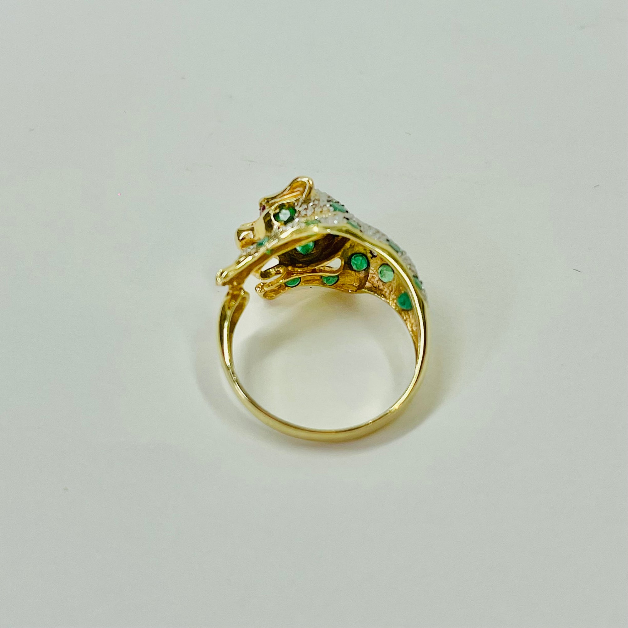 1950s 14K YELLOW GOLD DIAMOND EMERALD LEOPARD RING WITH RUBY EYES