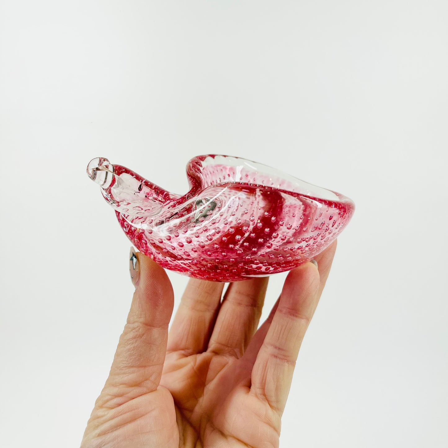 1950s MURANO PINK GLASS MINI SHELL BOWL WITH CONTROLLED BUBBLES