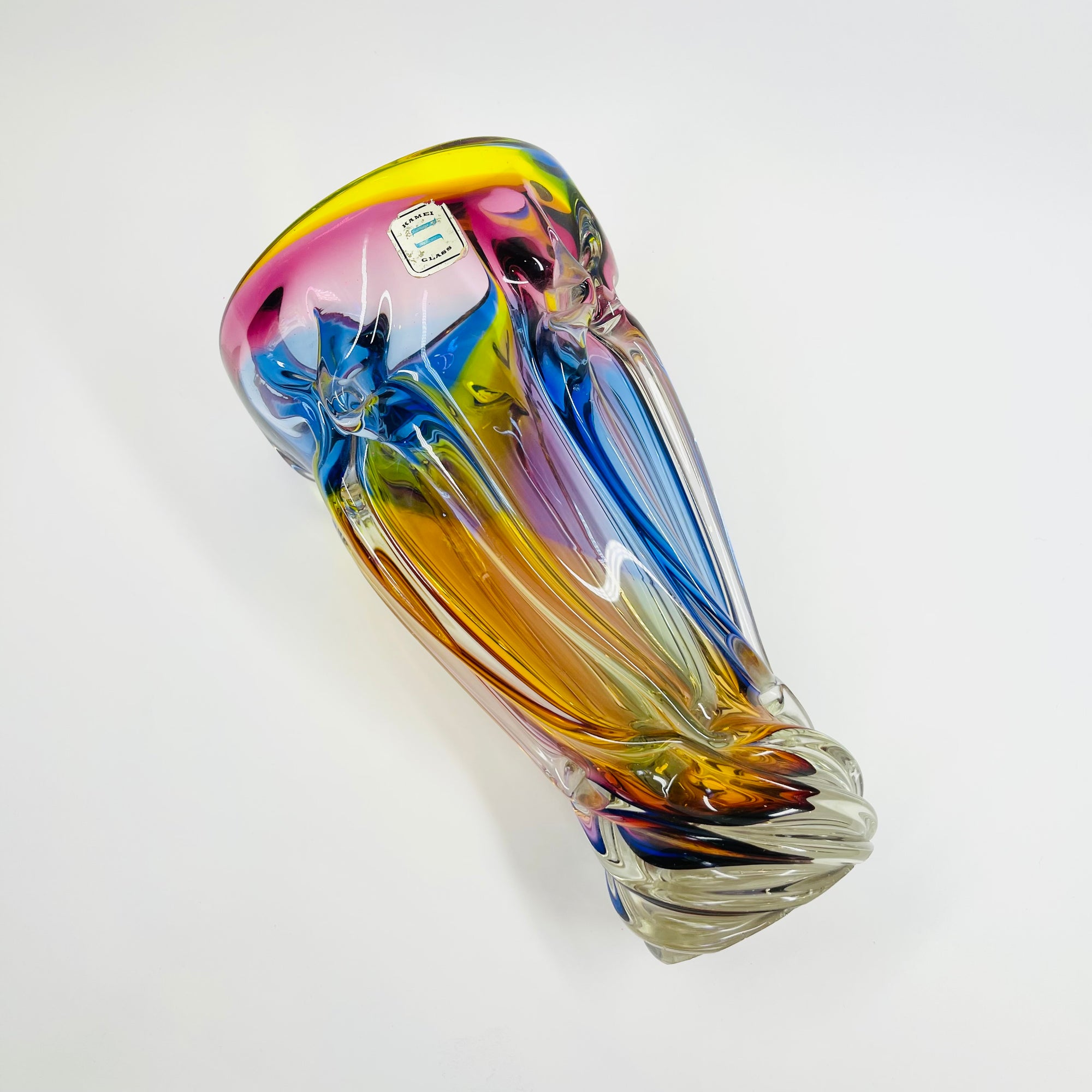 1970s JAPANESE KAMEI HARLEQUIN SOMMERSO GLASS TWIST VASE