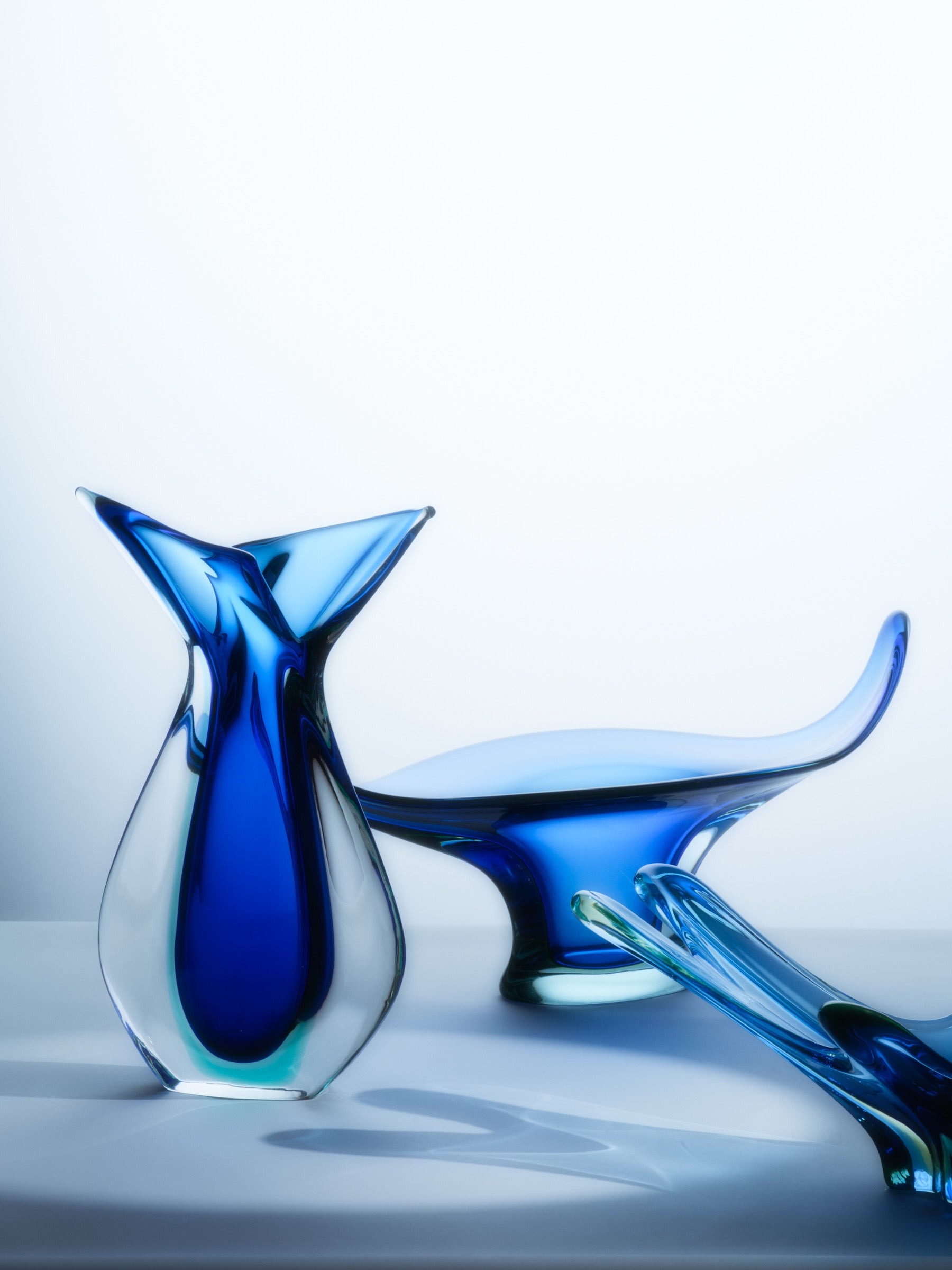 X-LARGE 1940s URANIUM MURANO BLUE SOMMERSO GLASS BOWL
