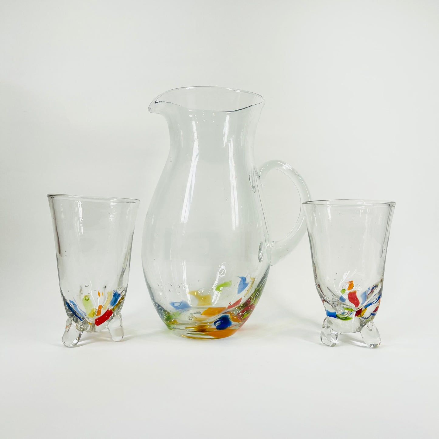 VINTAGE MURANO FOOTED GLASSES WITH COLOUR SPATTER