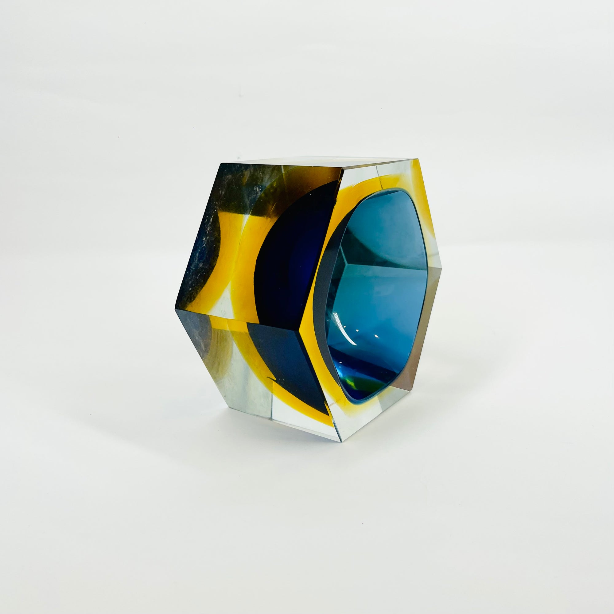 1950s COBALT BLUE TEAL GOLD MURANO MANDRUZZATO SOMMERSO FACETED GLASS HEXAGON BOWL