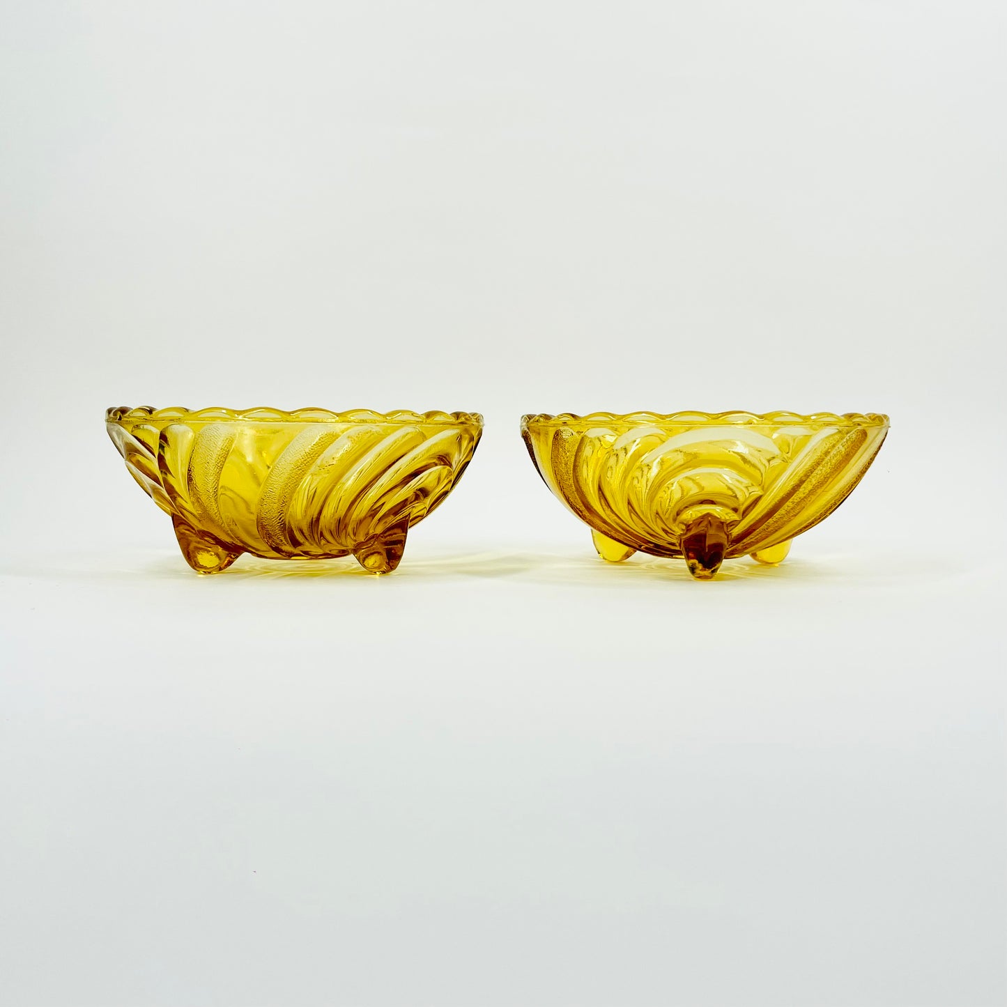 ART DECO PRESSED AMBER GLASS FOOTED DESSERT BOWL