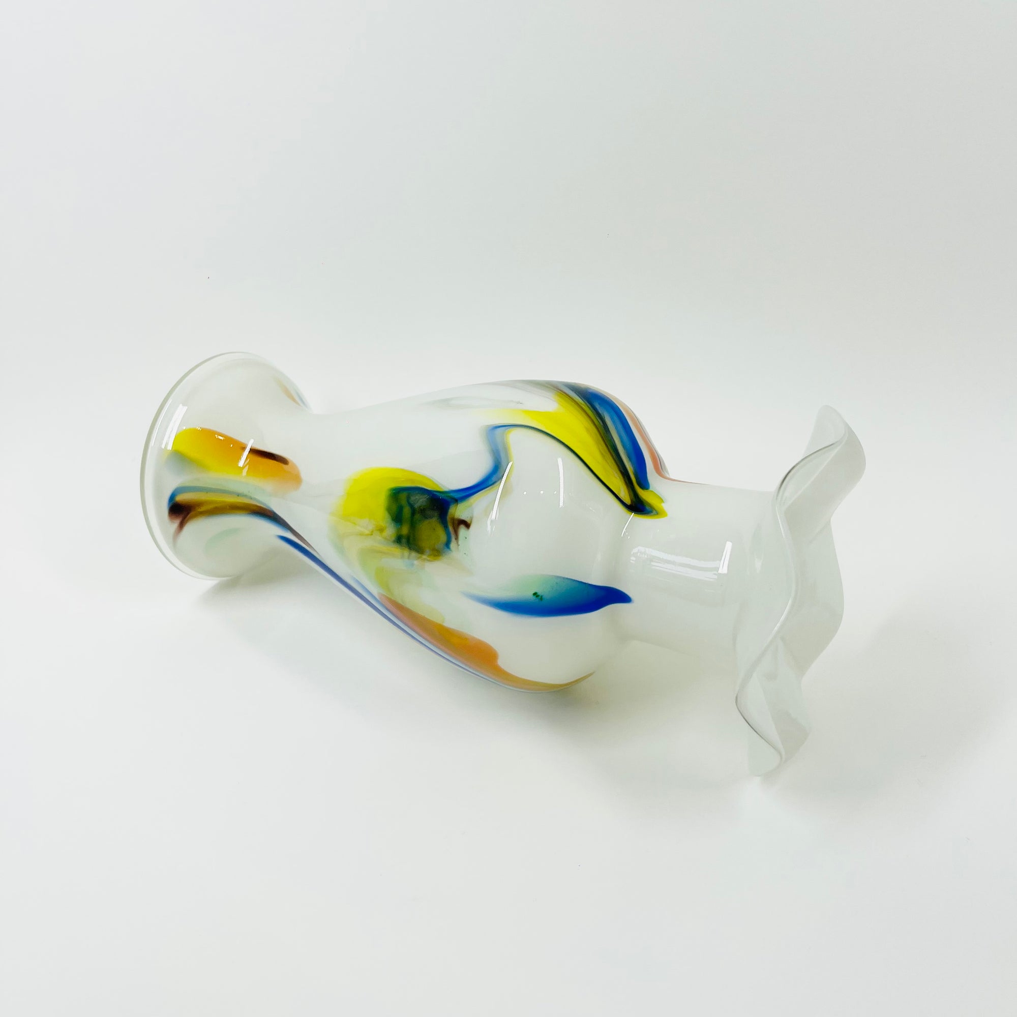 1970s ITALIAN EMPOLI CASED END OF DAY GLASS RUFFLE RIM VASE