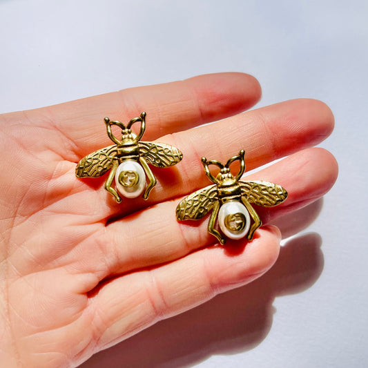 VINTAGE GUCCI PEARL BEE COSTUME EARRINGS