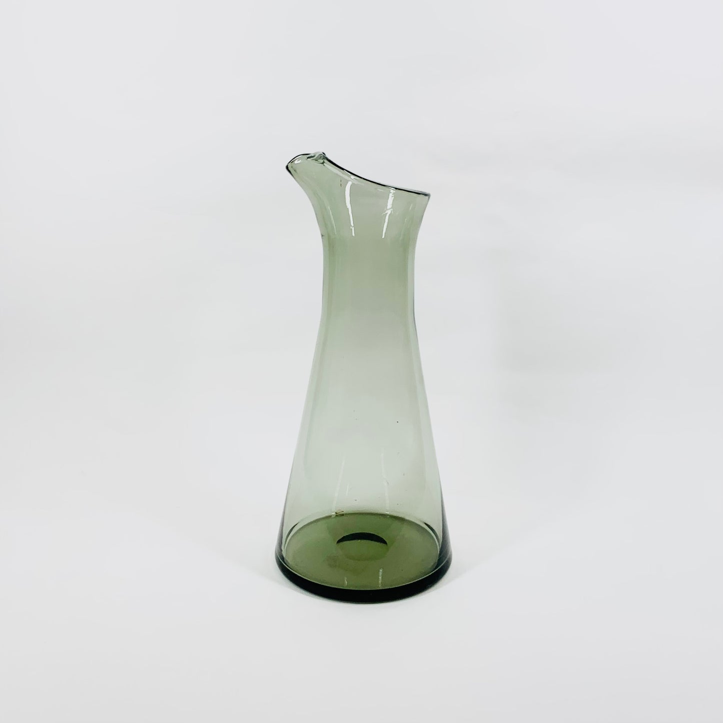 GREY CARAFE