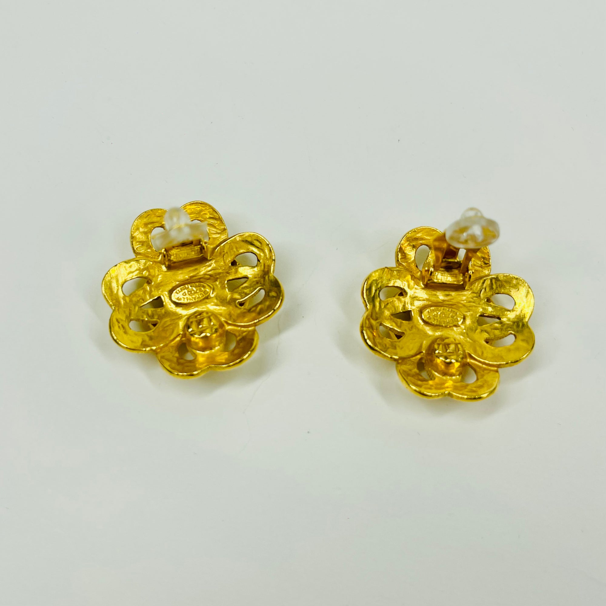 1997 CHANEL CC LOGO LARGE CAMILLA BUTTON CLIP ON EARRINGS