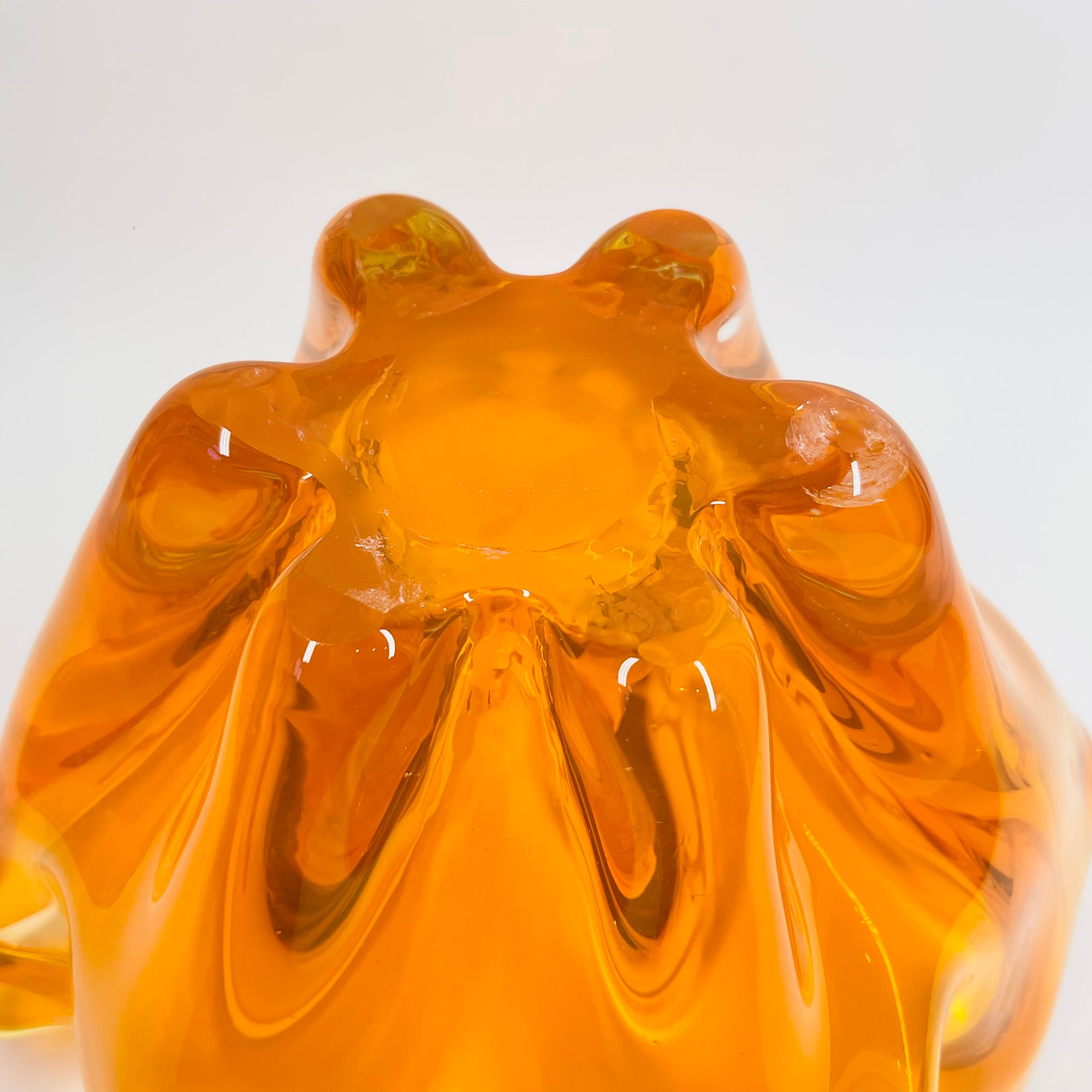 1970s JAPANESE MANDARIN/ORANGE SOMMERSO GLASS HANDKERCHIEF VASE/BOWL