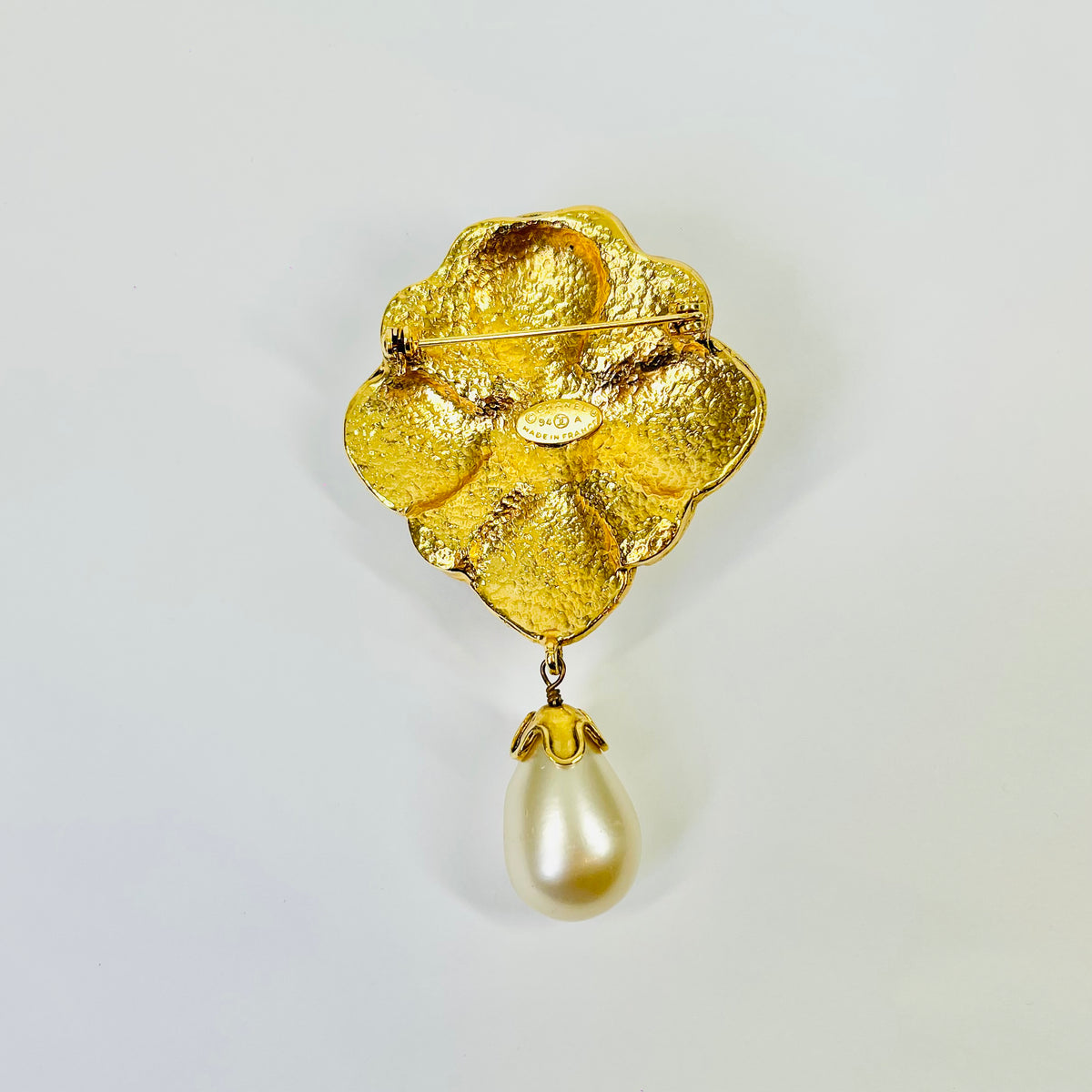 1994 RUNWAY CHANEL GRIPOIX TUTTI FRUITTI GLASS PEARL MUGHAL STYLE BROOCH