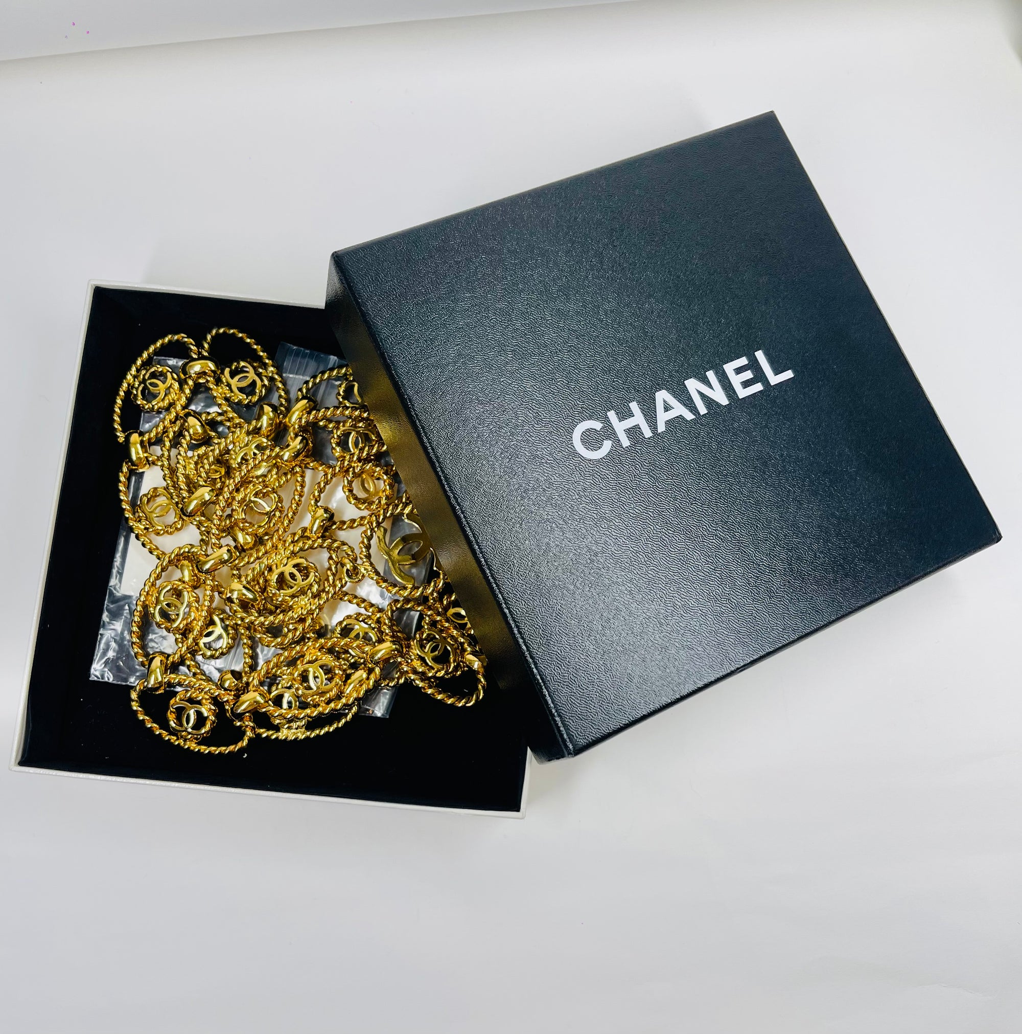 1990s CHANEL MATELASSE GOLD PLATED LOGO BELT