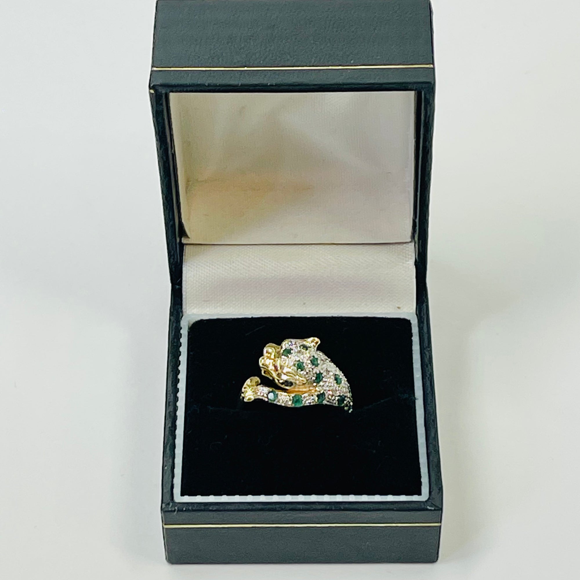1950s 14K YELLOW GOLD DIAMOND EMERALD LEOPARD RING WITH RUBY EYES