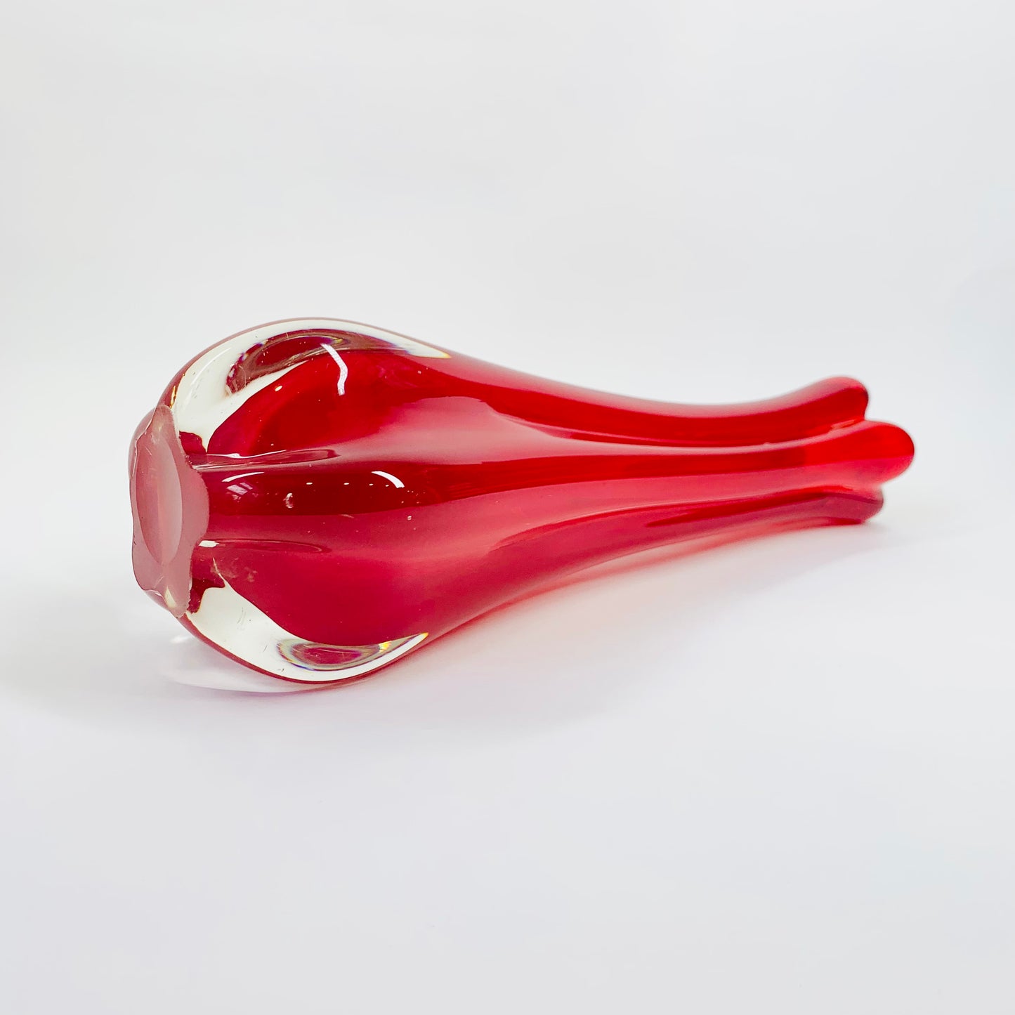 RED SWUNG VASE